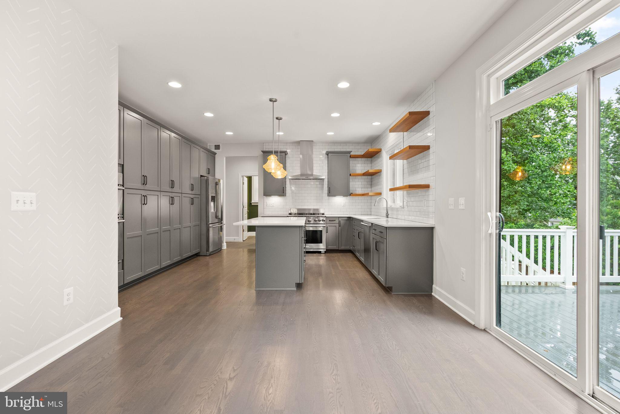 BERKSHIRE OAKWOOD - Residential