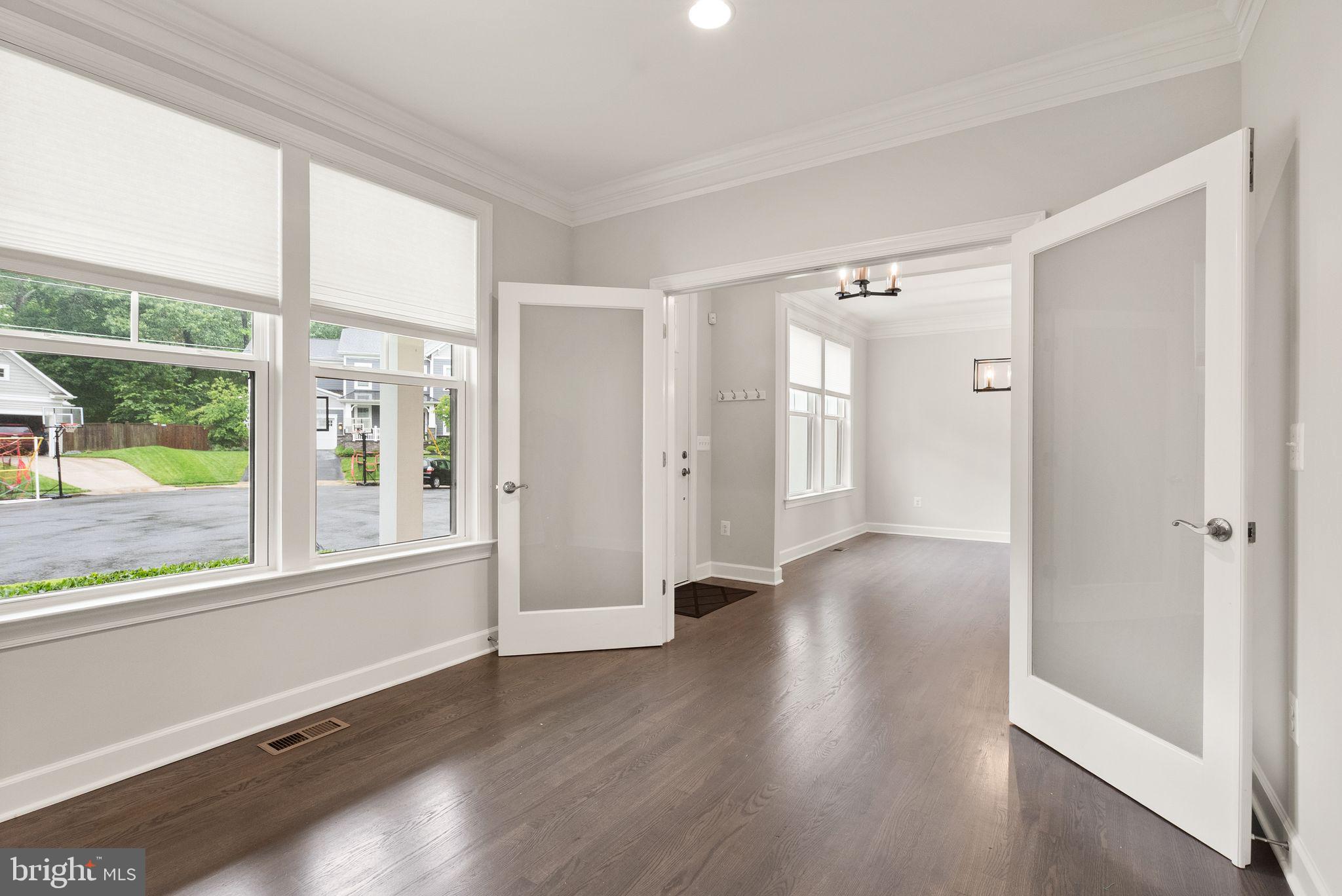 BERKSHIRE OAKWOOD - Residential