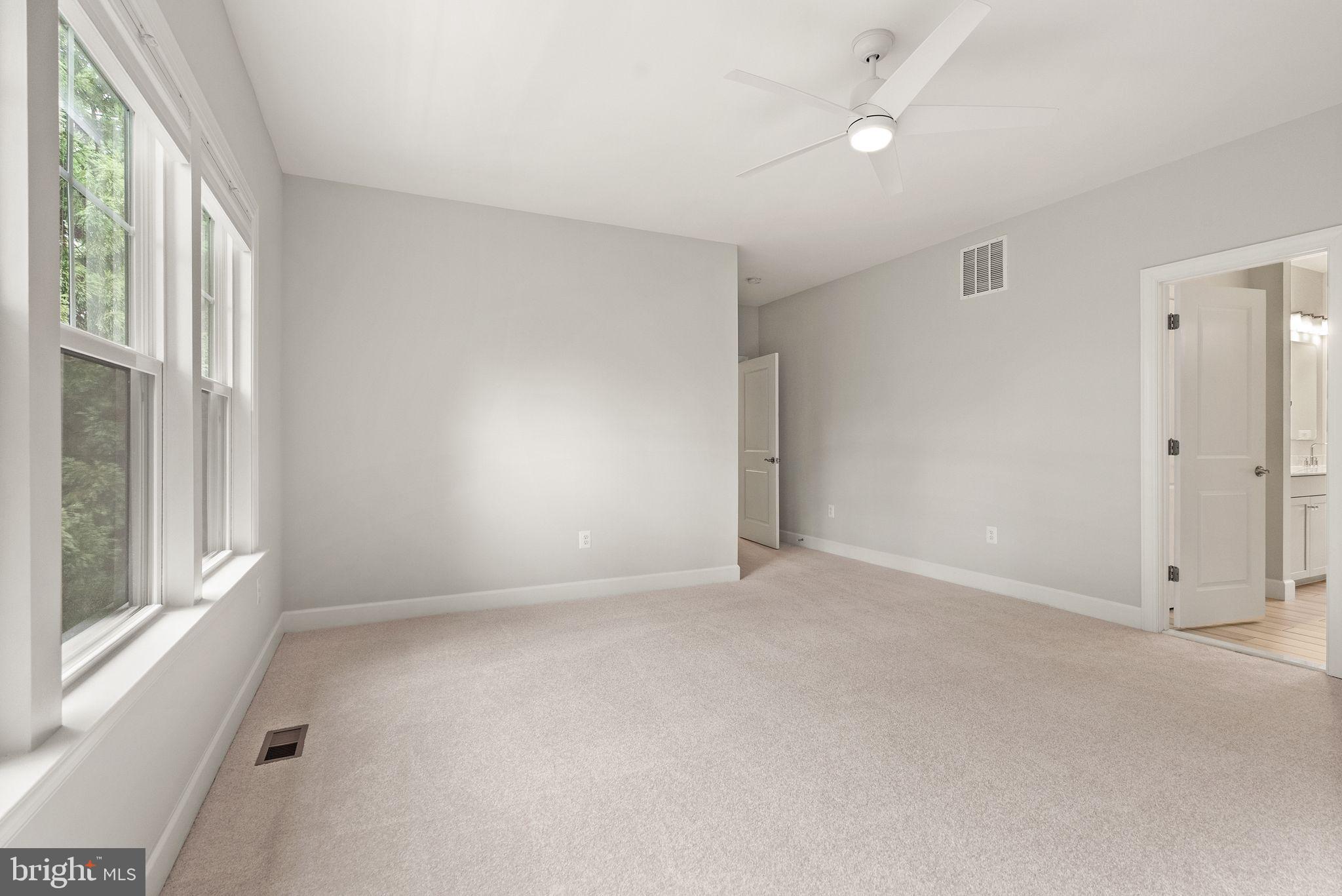 BERKSHIRE OAKWOOD - Residential