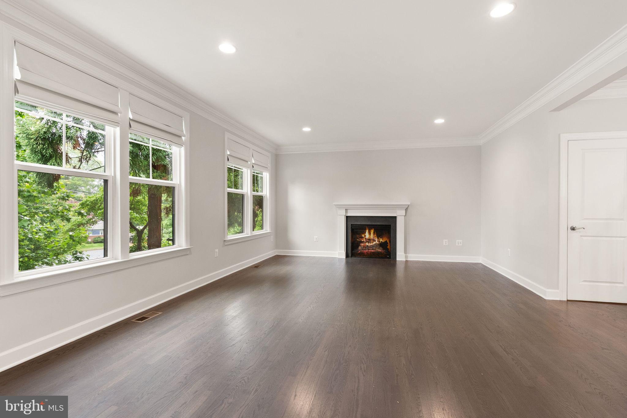 BERKSHIRE OAKWOOD - Residential