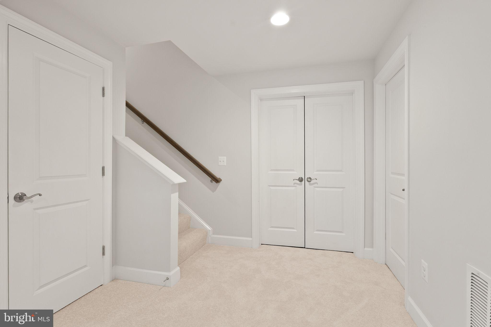 BERKSHIRE OAKWOOD - Residential