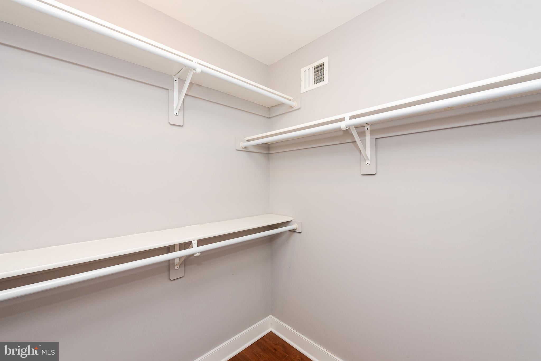 BARCLAY - GREENMOUNT - Residential