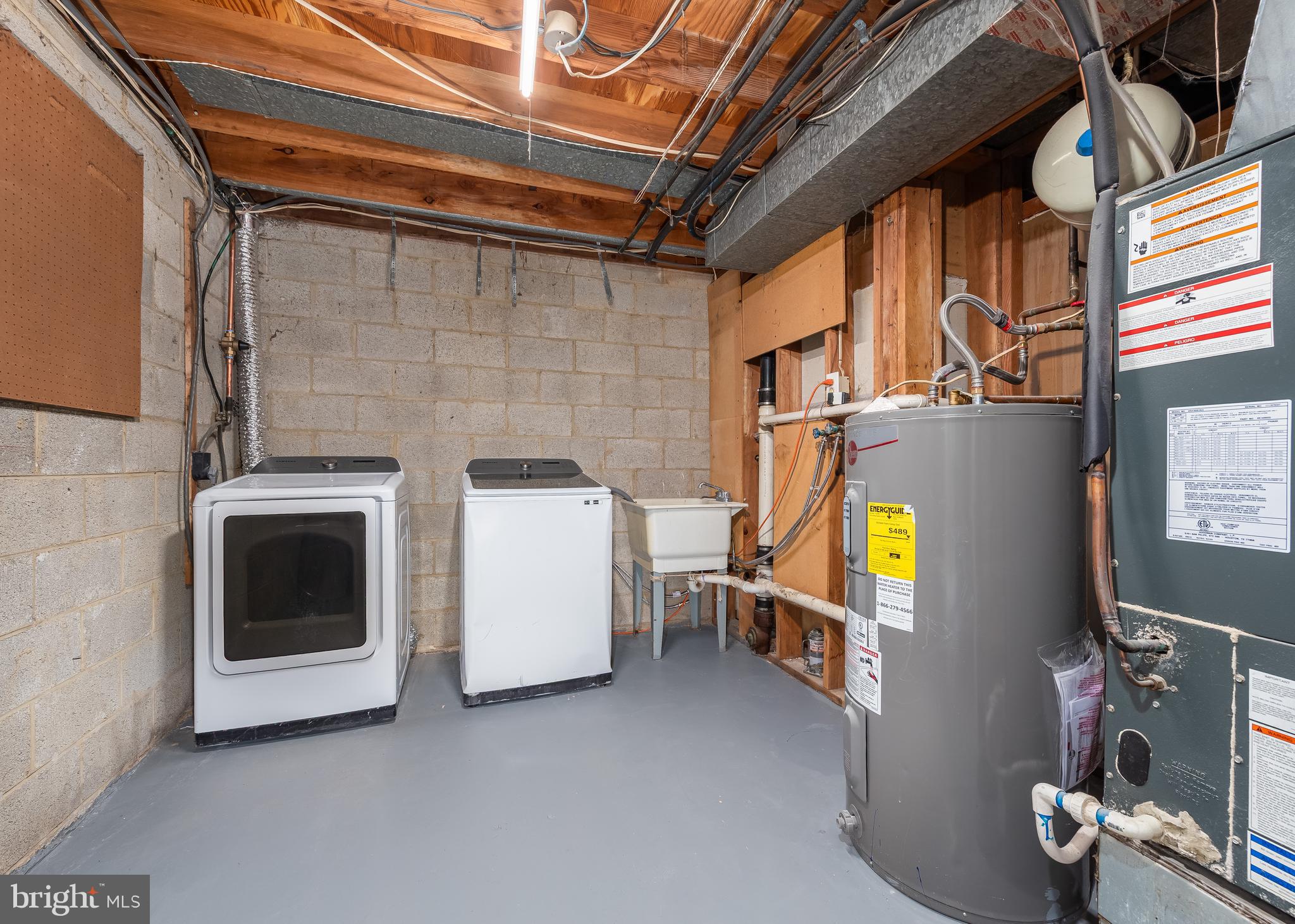 OWEN BROWN WOODS - Residential Lease