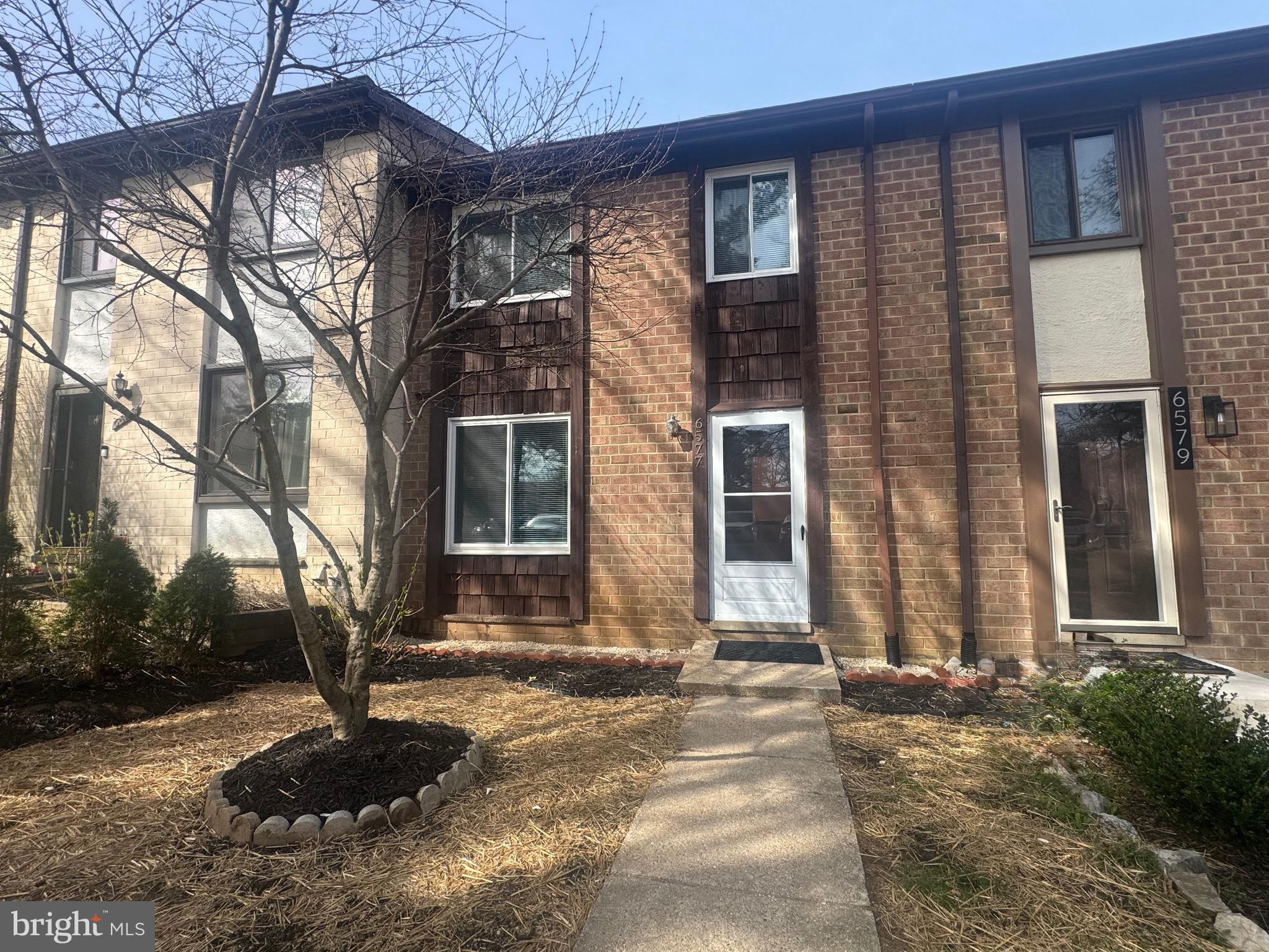 OWEN BROWN WOODS - Residential Lease