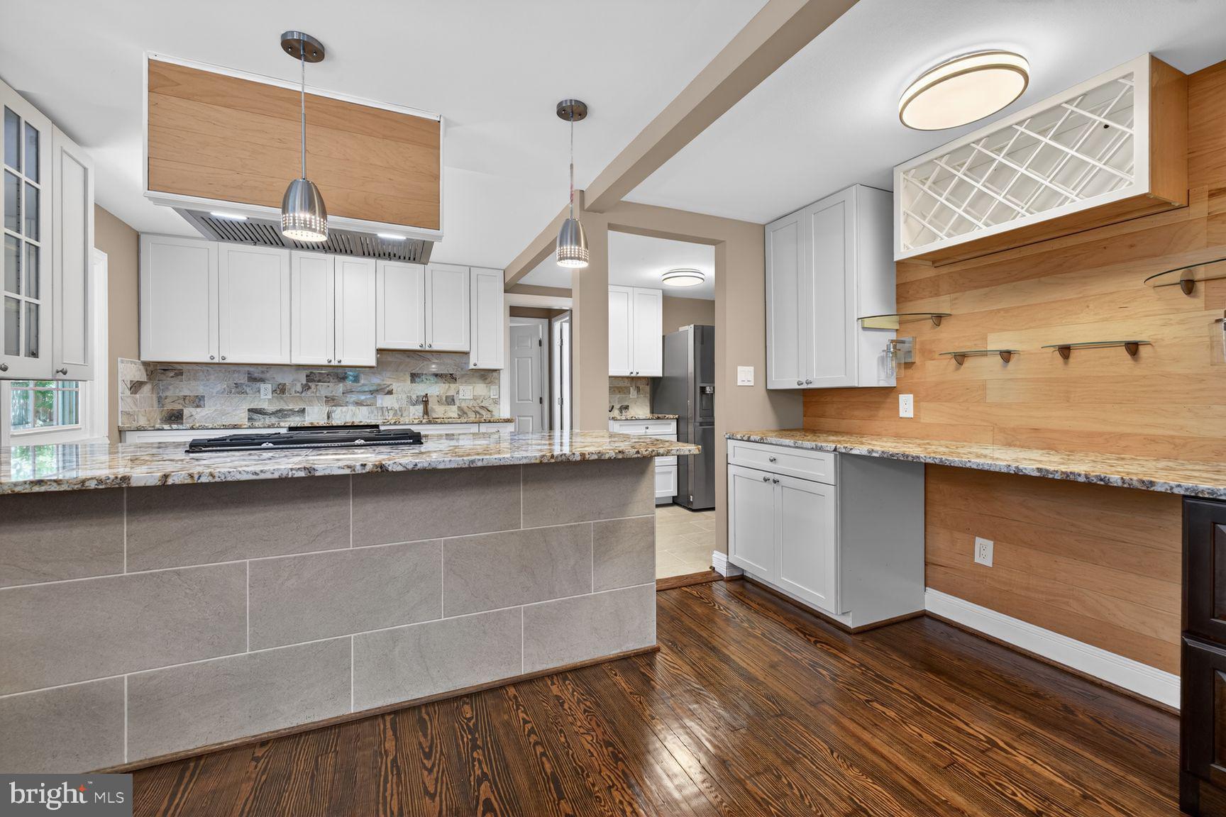 ROCKVILLE - Residential