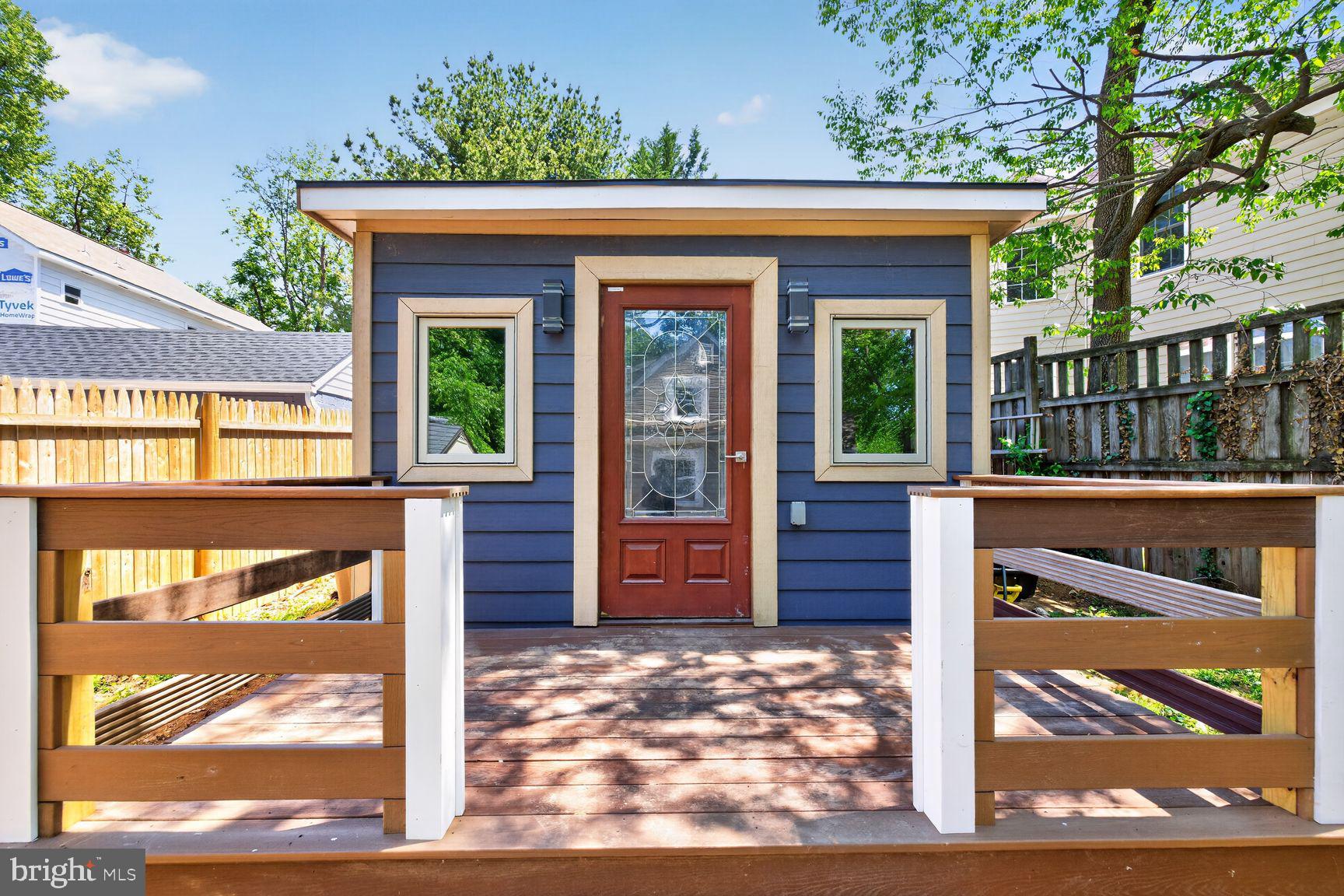 ROCKVILLE - Residential
