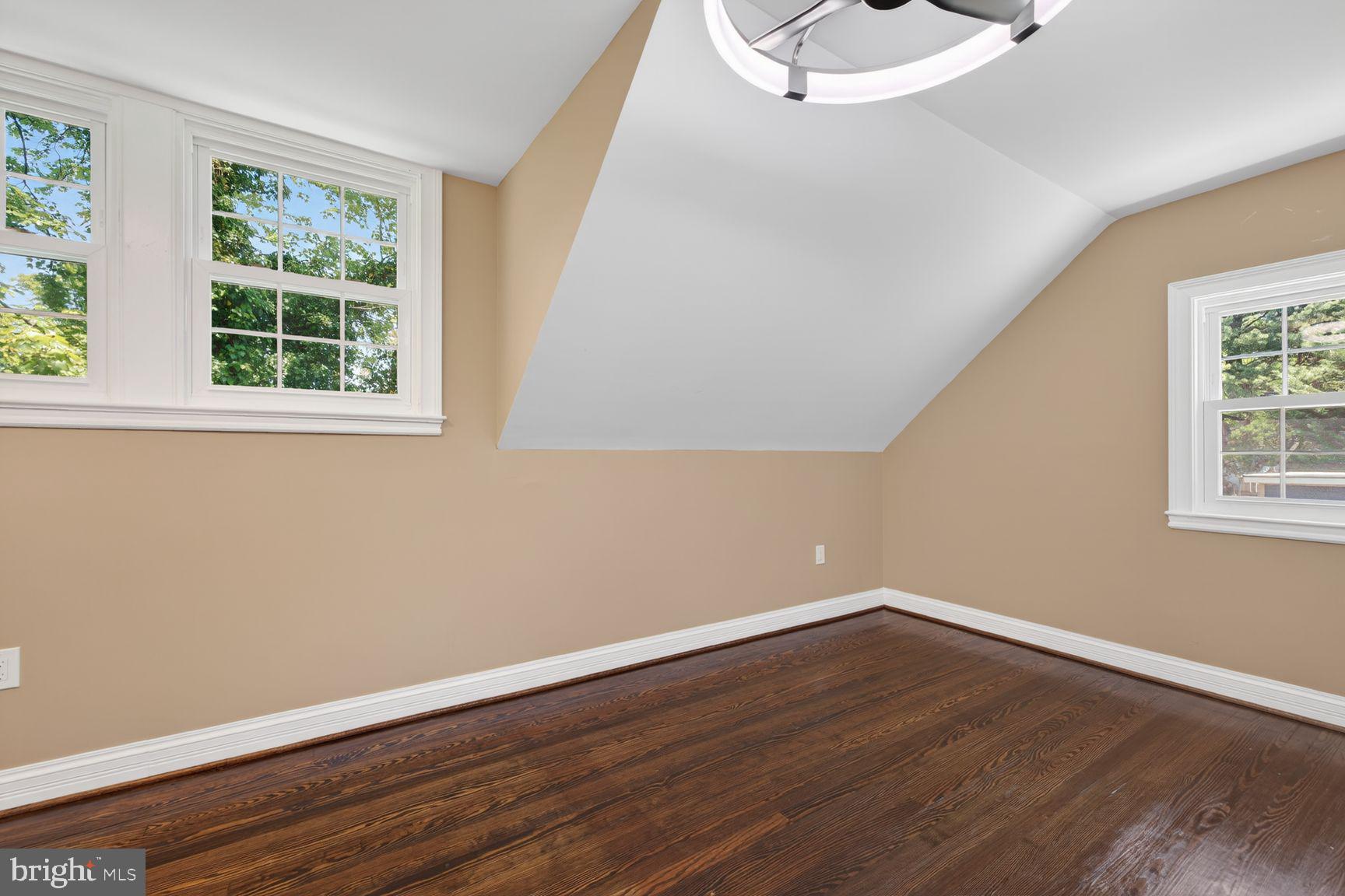 ROCKVILLE - Residential