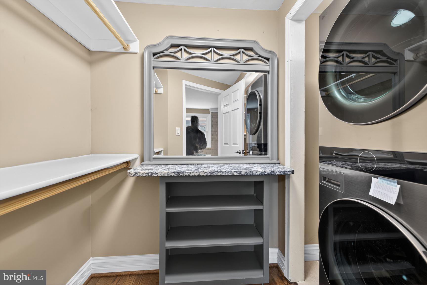 ROCKVILLE - Residential