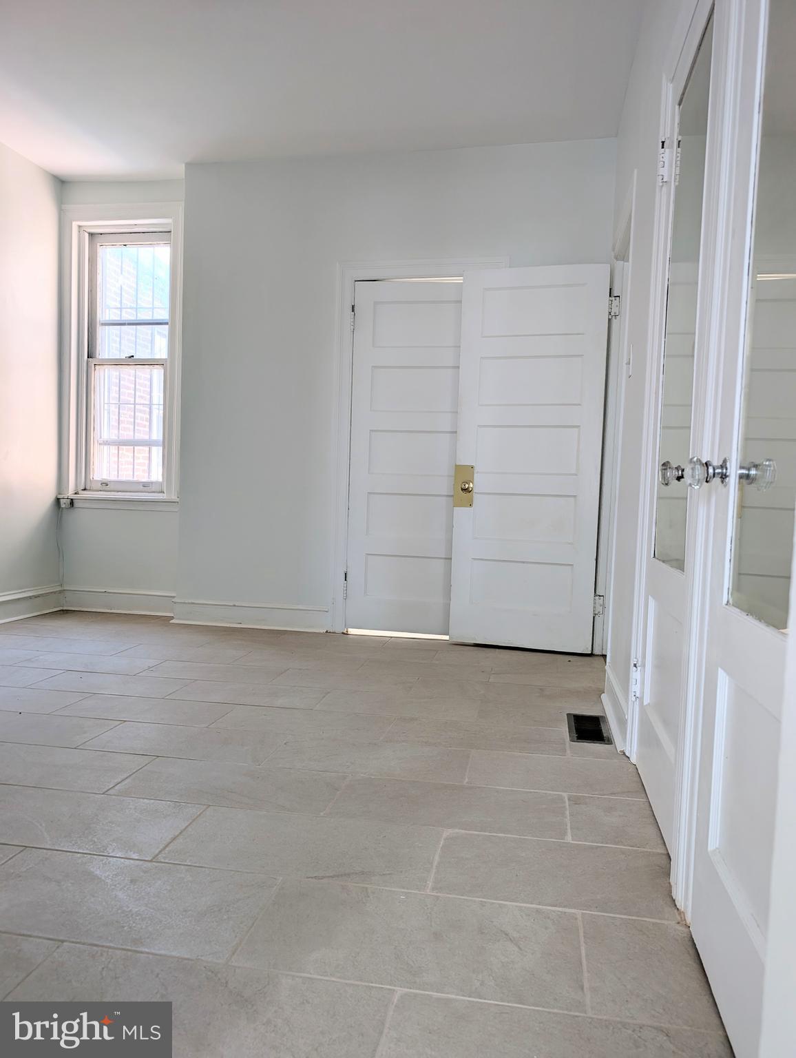 OAK LANE - Commercial Lease