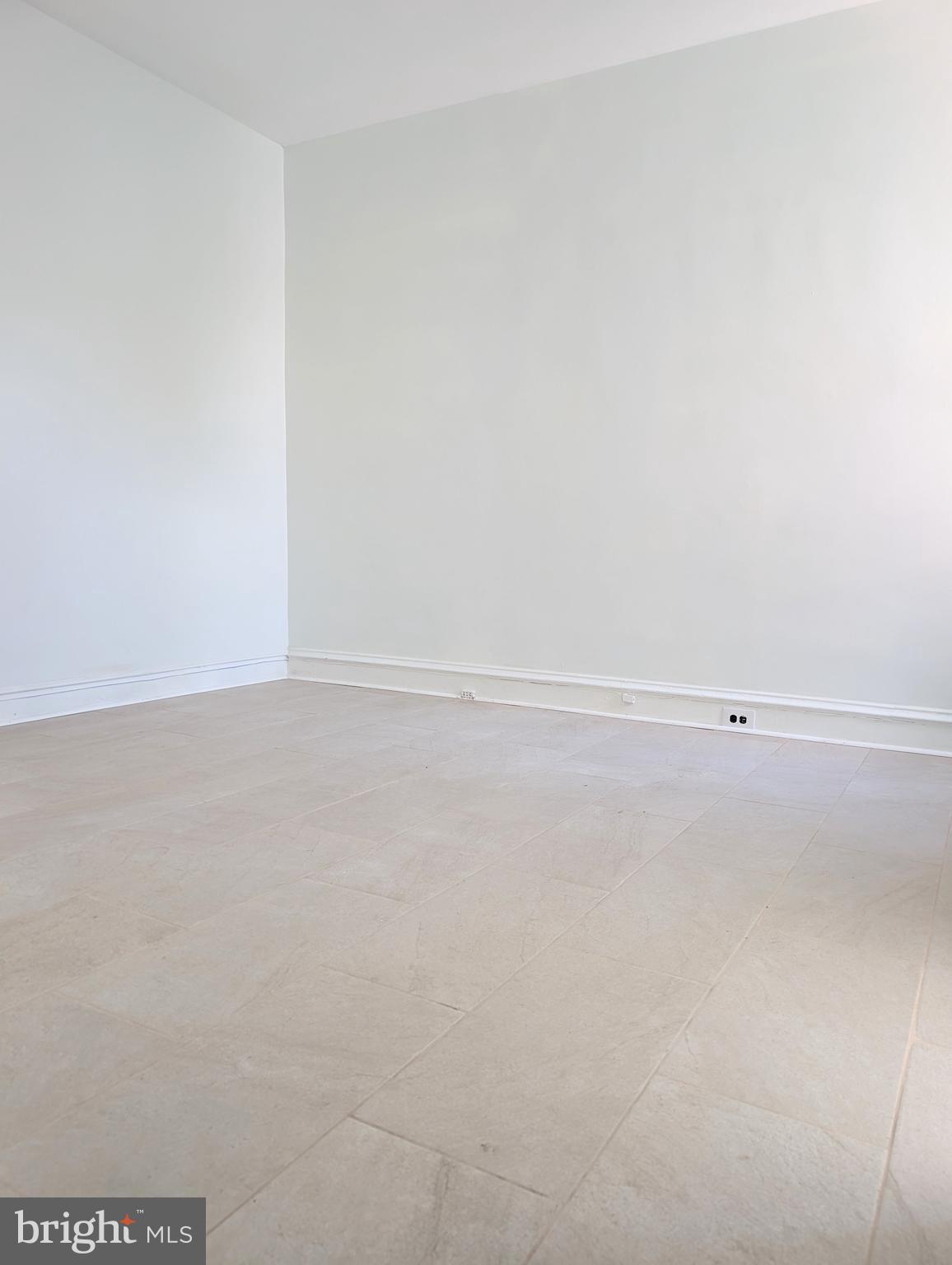 OAK LANE - Commercial Lease