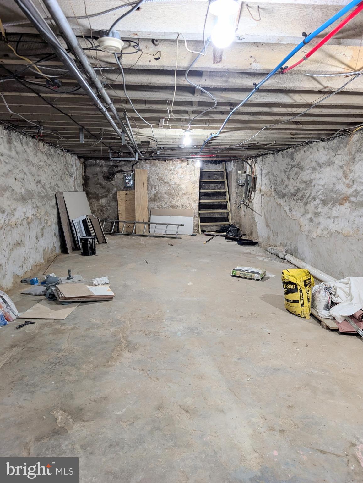 OAK LANE - Commercial Lease