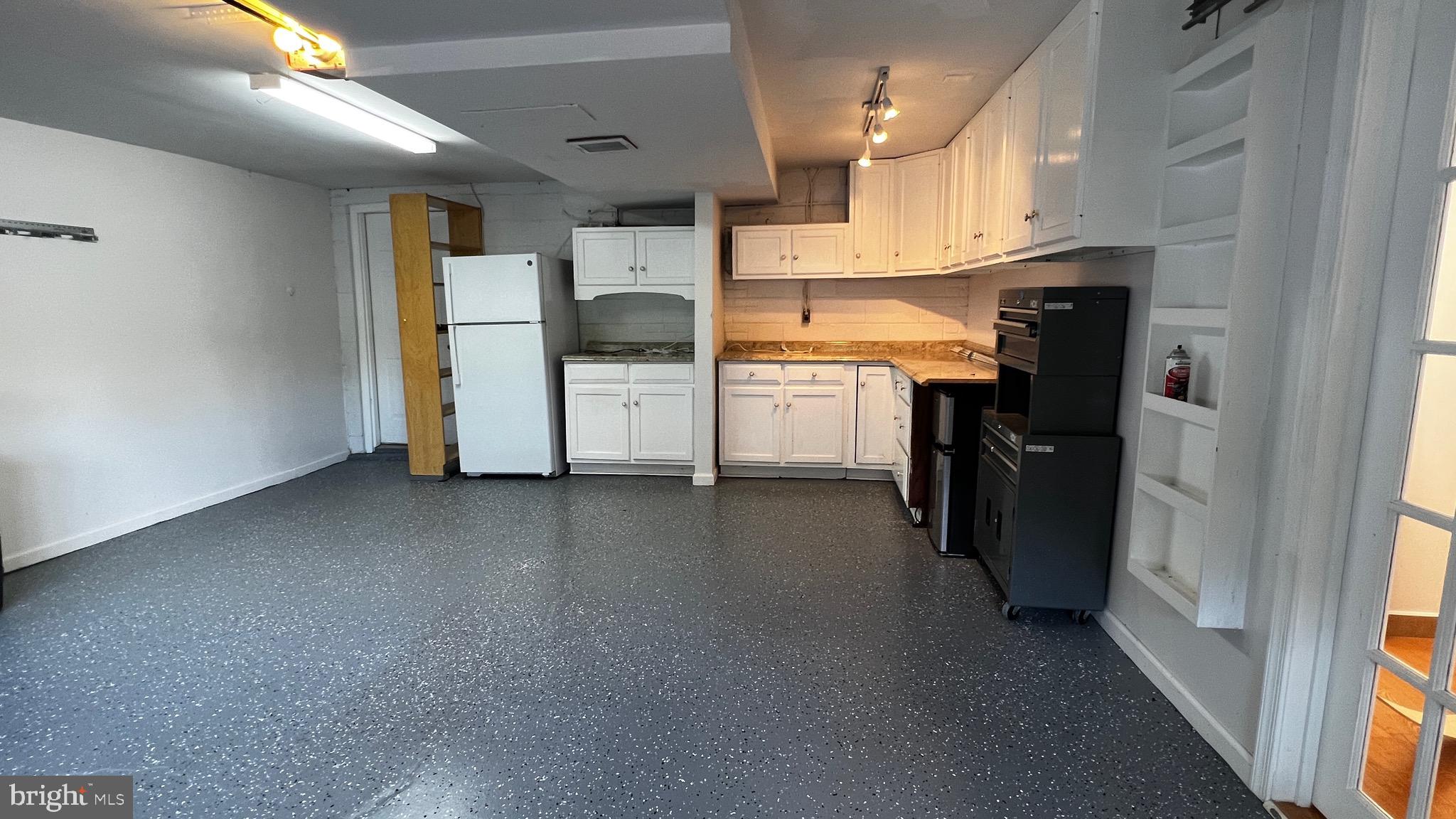 VILLAMAY - Residential Lease