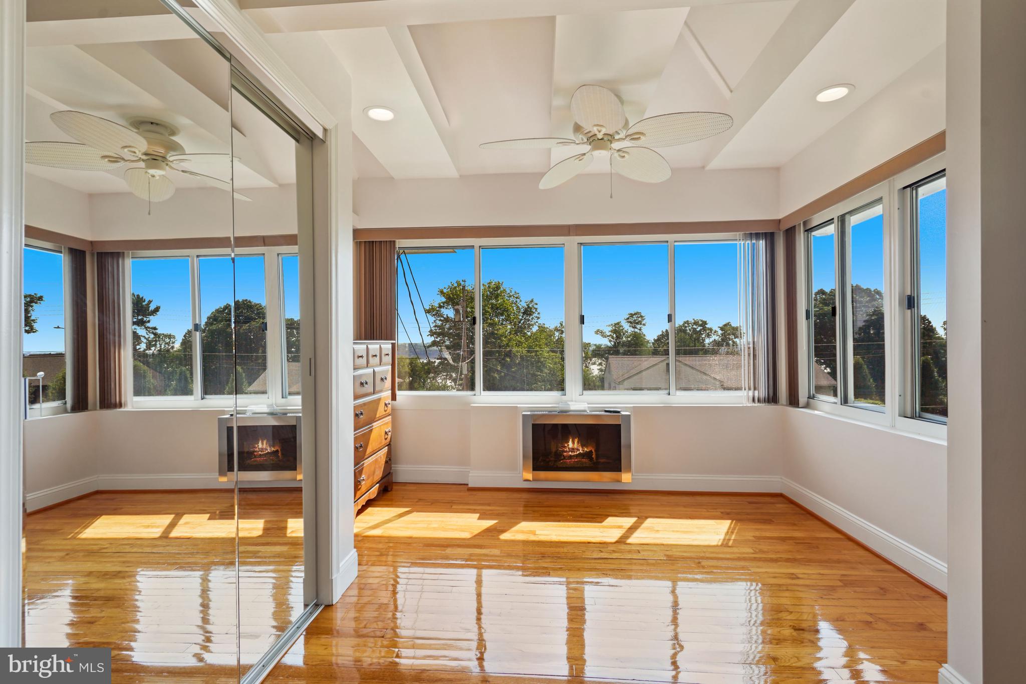 VILLAMAY - Residential Lease