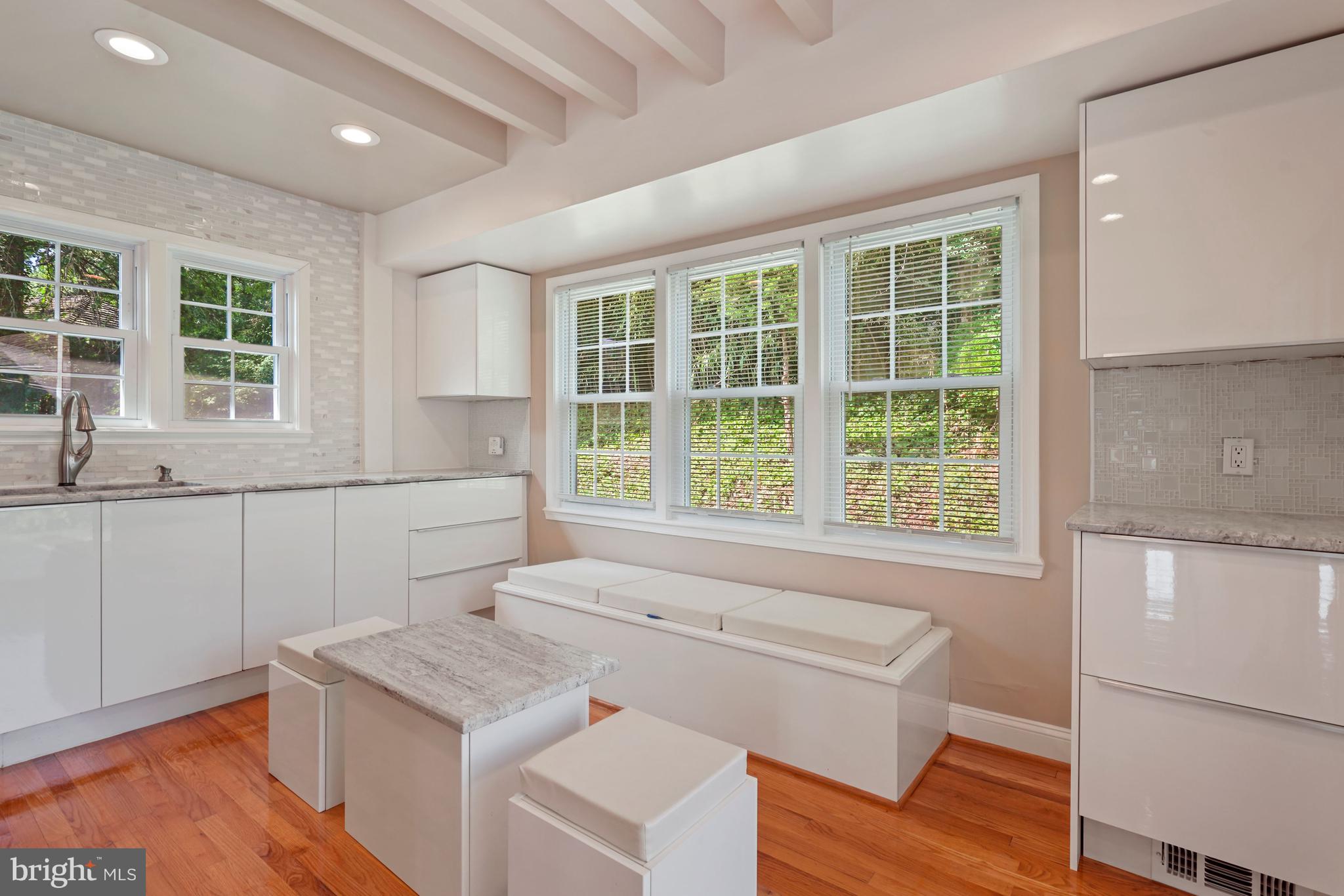 VILLAMAY - Residential Lease