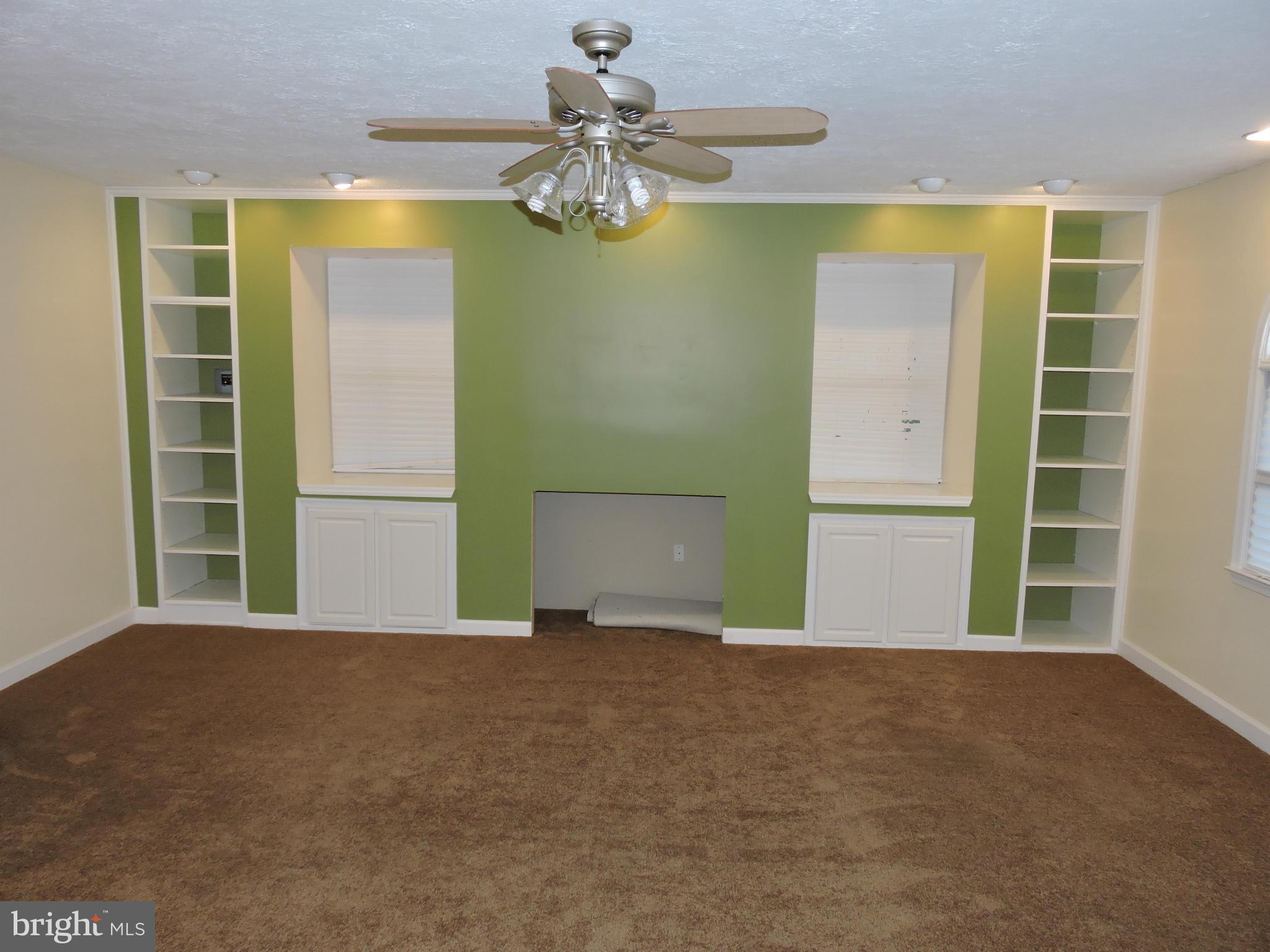 WOODVILLE ESTATES SUB - Residential Lease