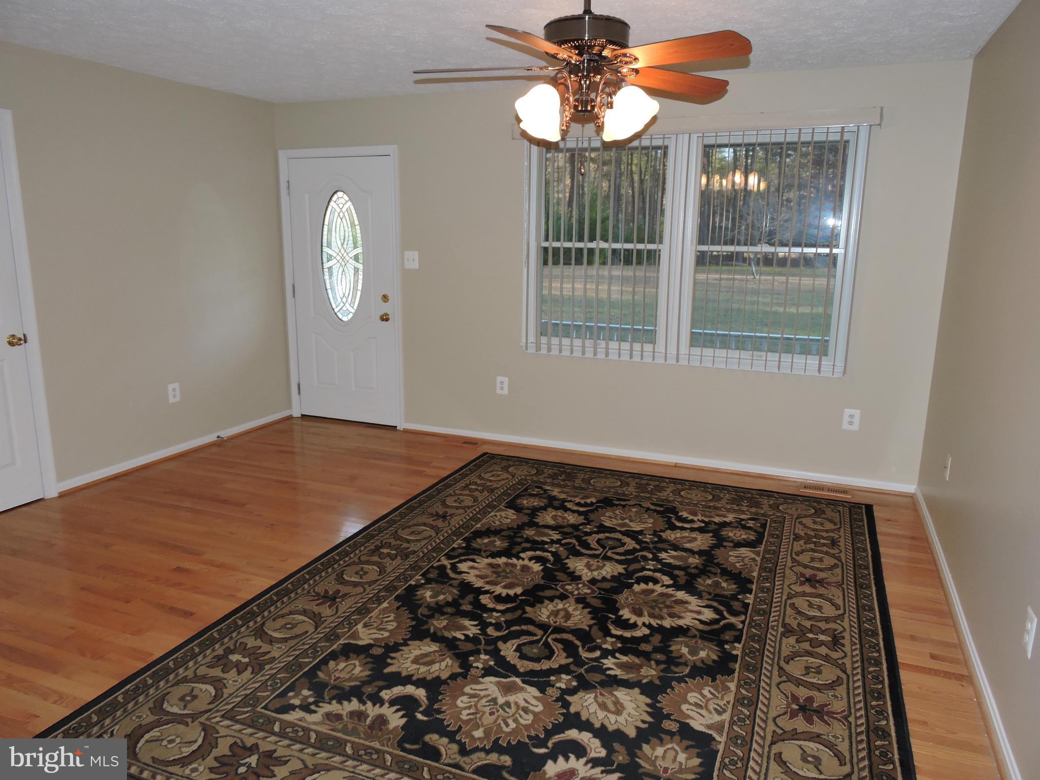 WOODVILLE ESTATES SUB - Residential Lease