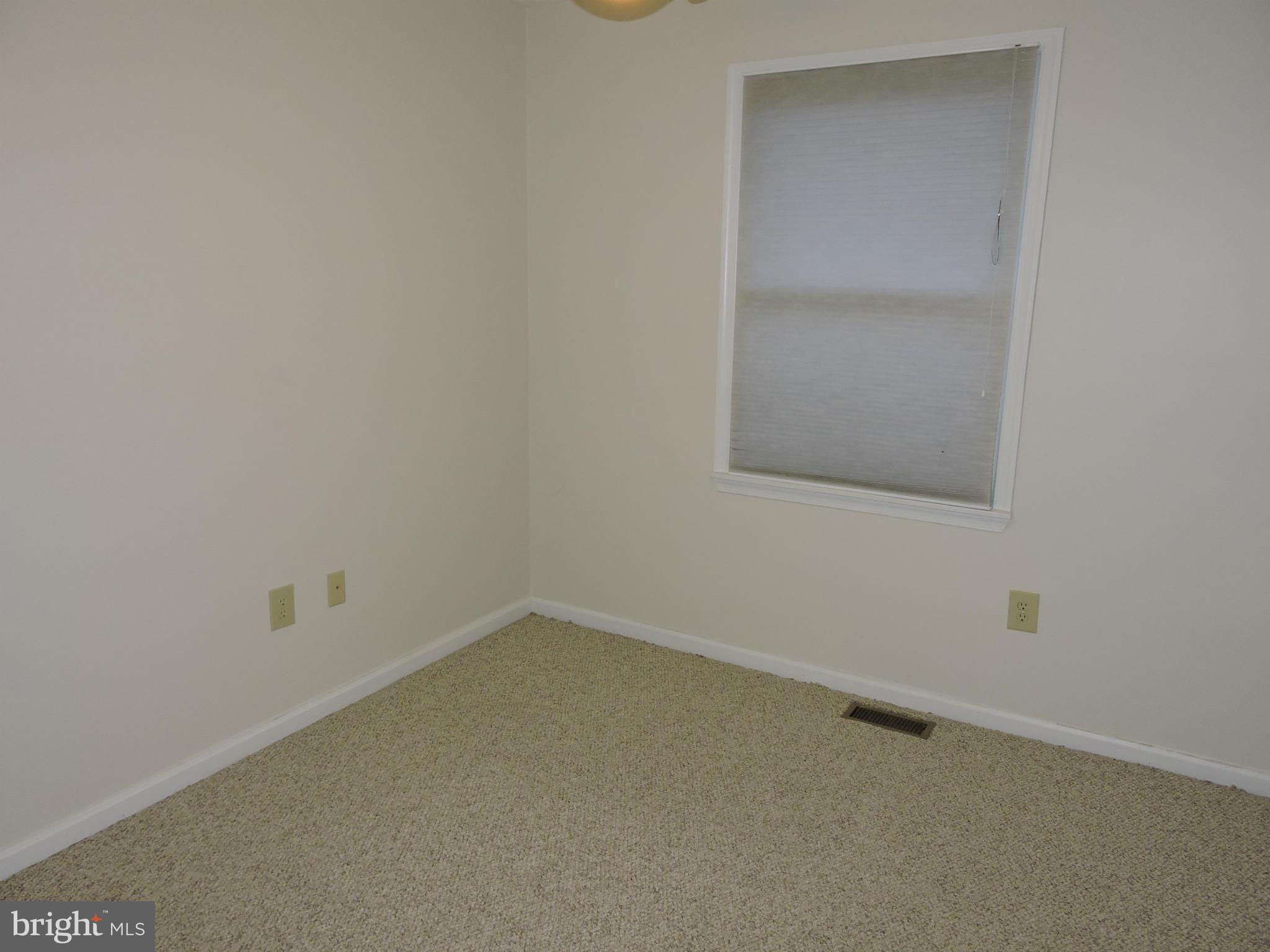 WOODVILLE ESTATES SUB - Residential Lease