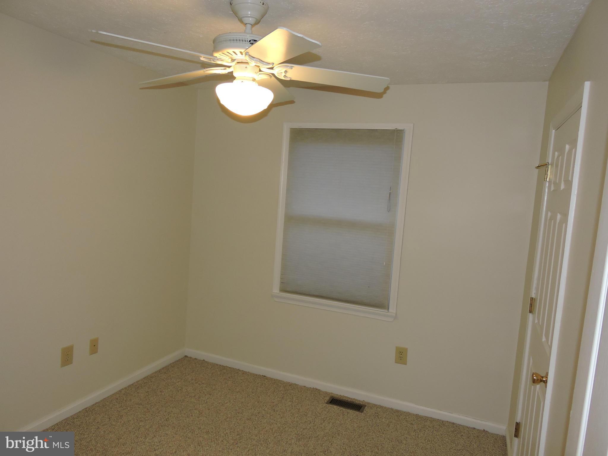 WOODVILLE ESTATES SUB - Residential Lease