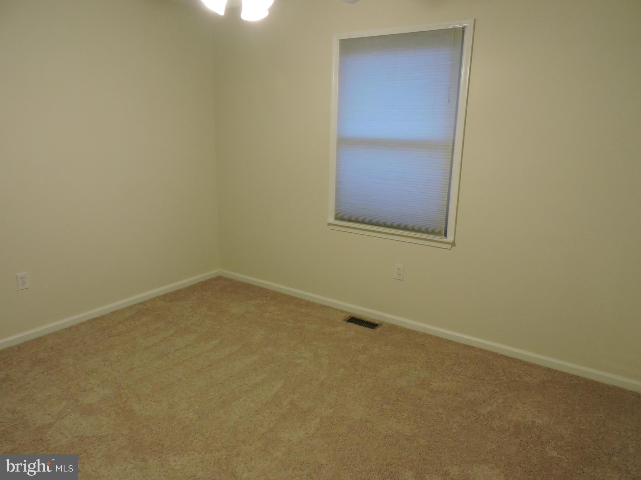 WOODVILLE ESTATES SUB - Residential Lease