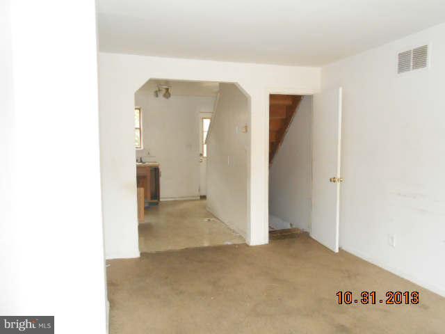 HOLLINS MARKET - Residential