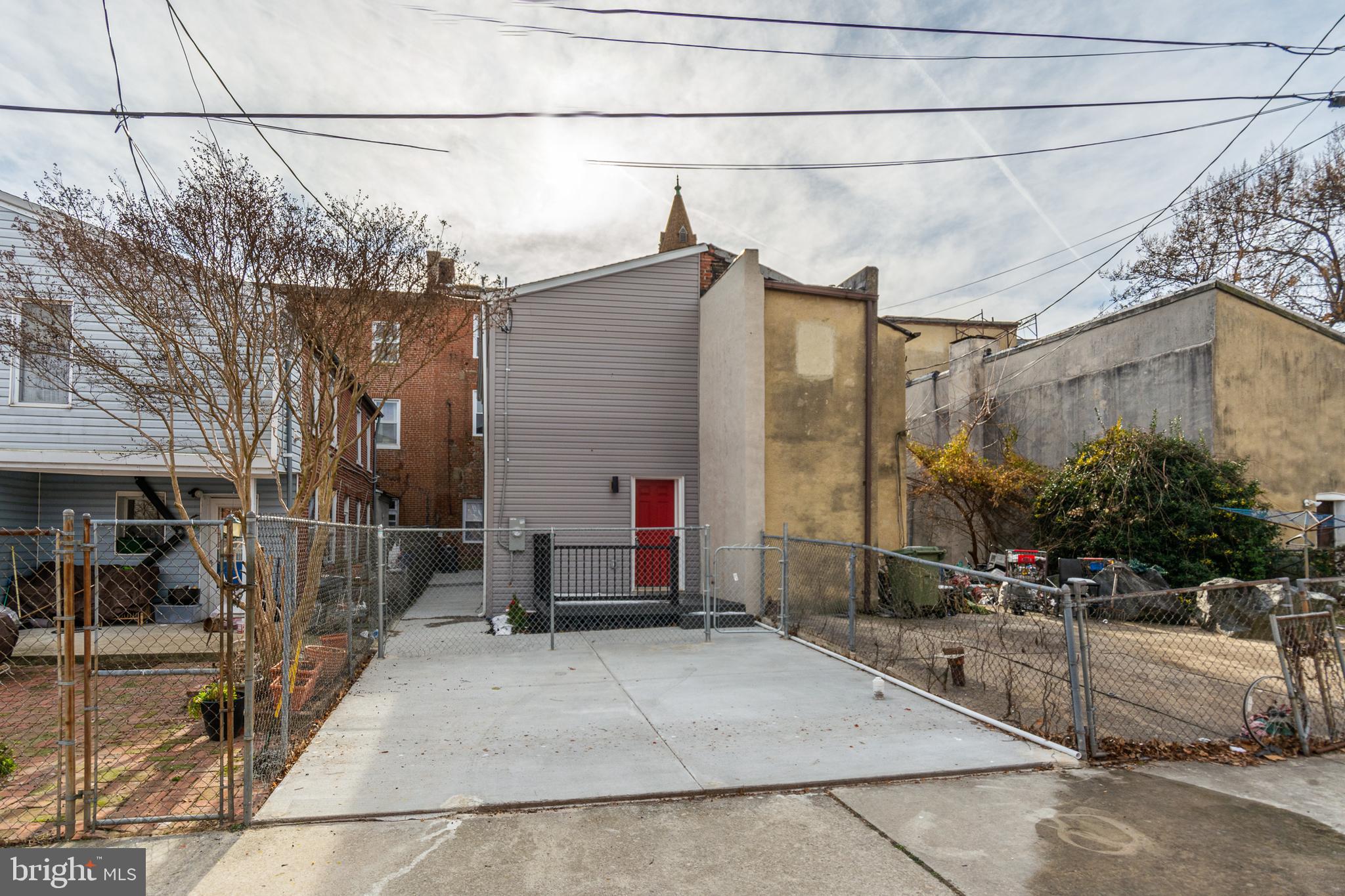 HOLLINS MARKET - Residential