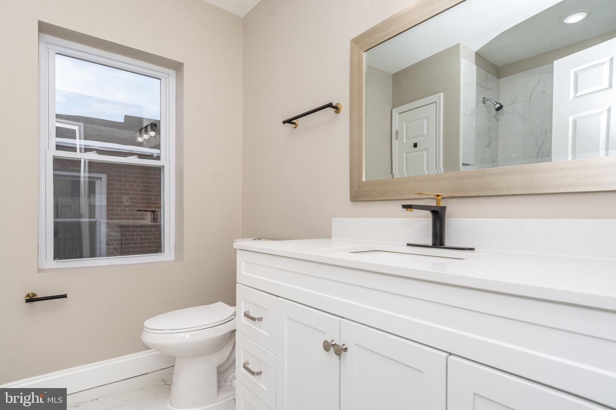 HOLLINS MARKET - Residential