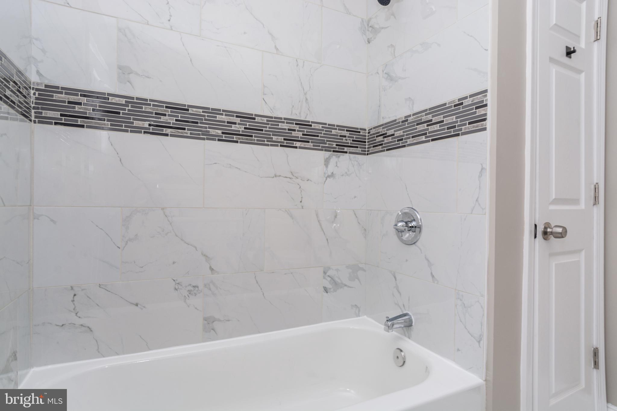 HOLLINS MARKET - Residential