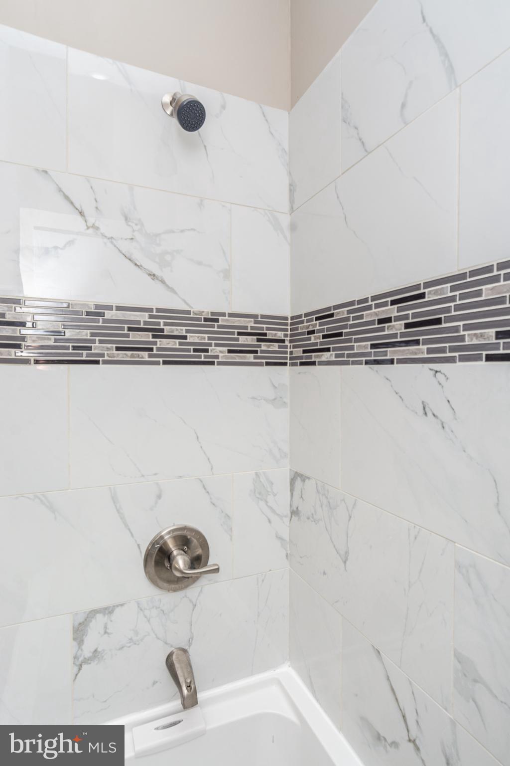 HOLLINS MARKET - Residential