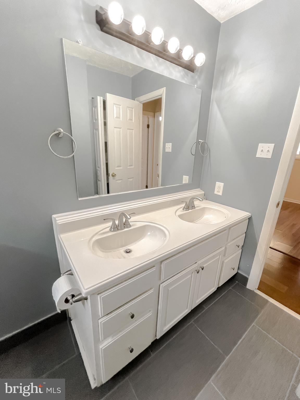 ROLLING ACRES - Residential