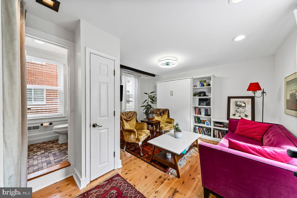 GRADUATE HOSPITAL - Residential