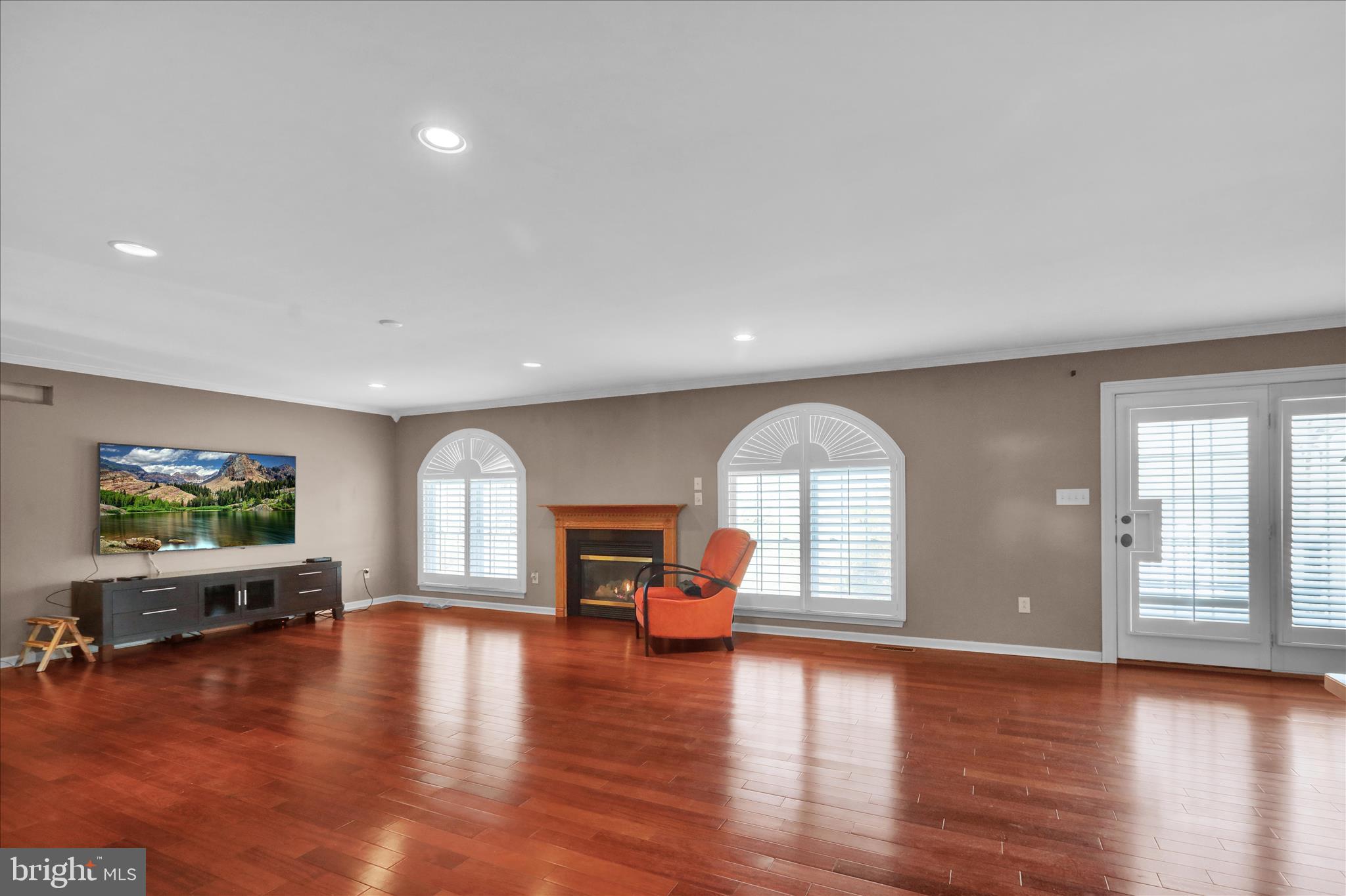 COUNTRY CLUB RUN - Residential