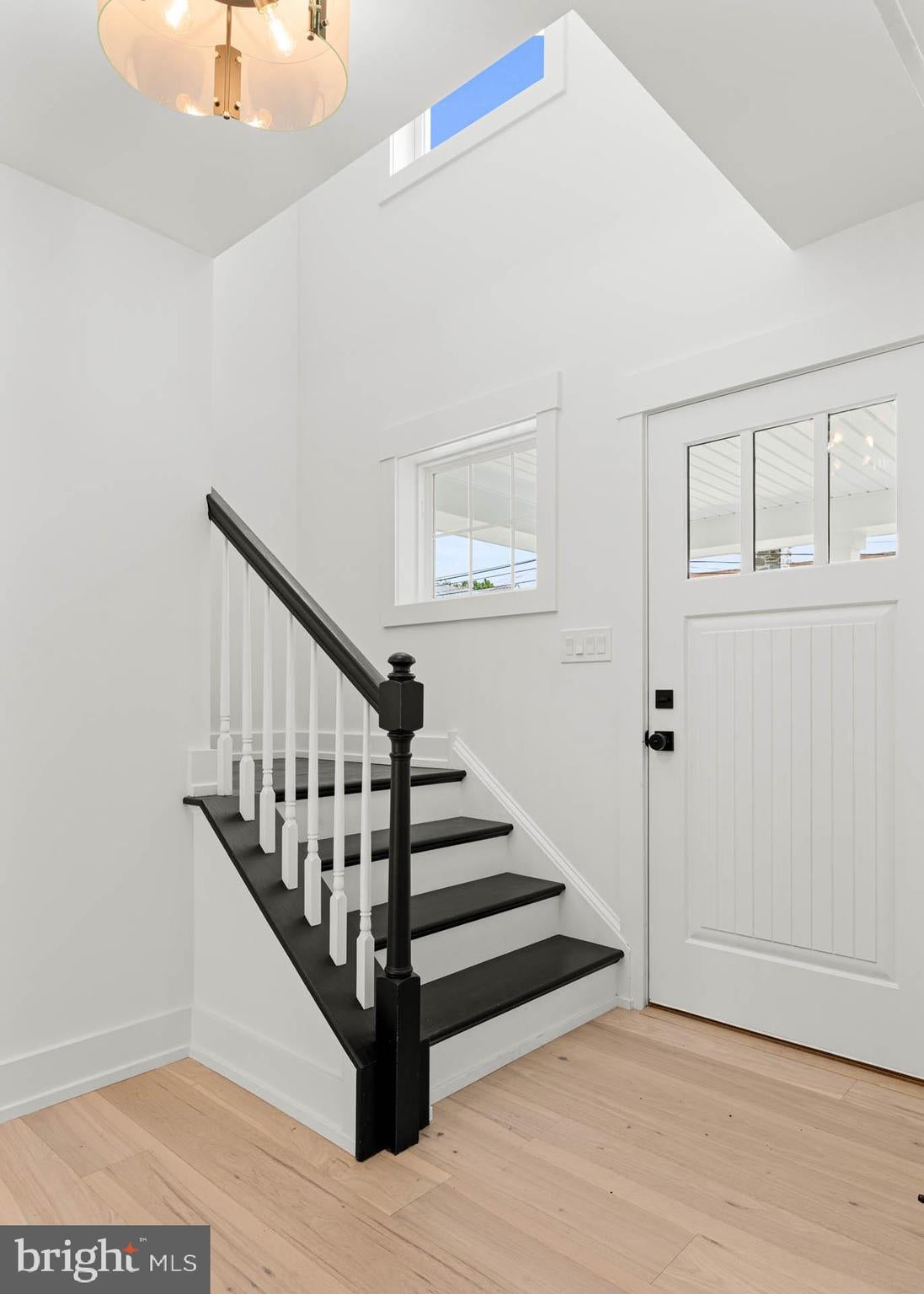 129 ROCKLAND AVE