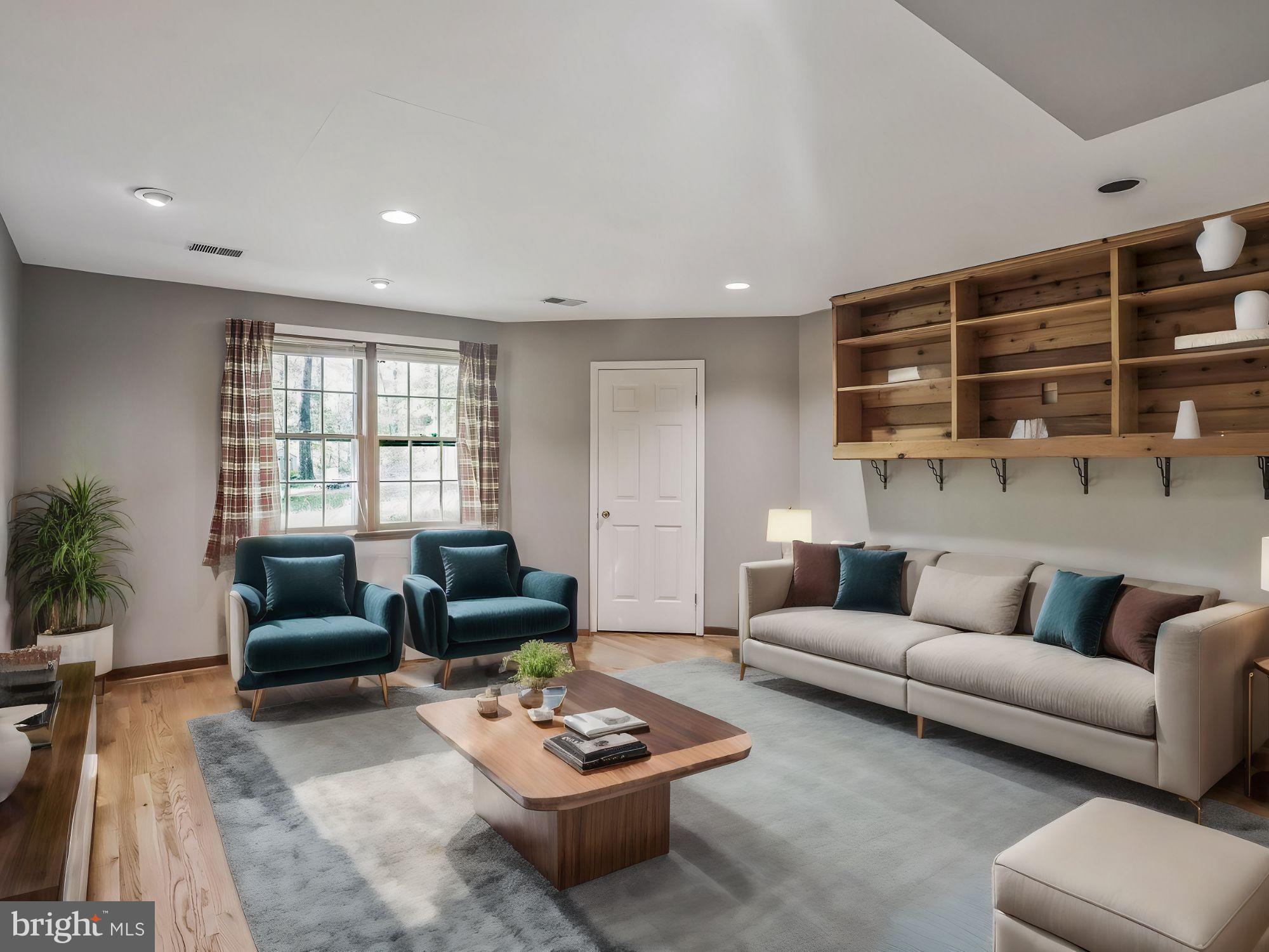 LAKE OCCOQUAN SHORES - Residential