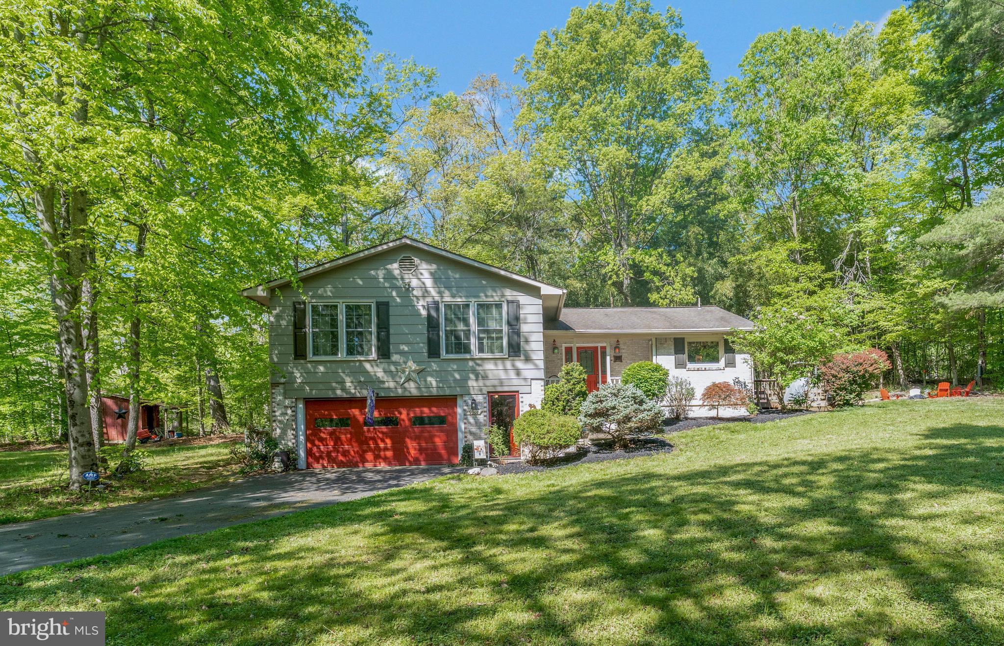 LAKE OCCOQUAN SHORES - Residential