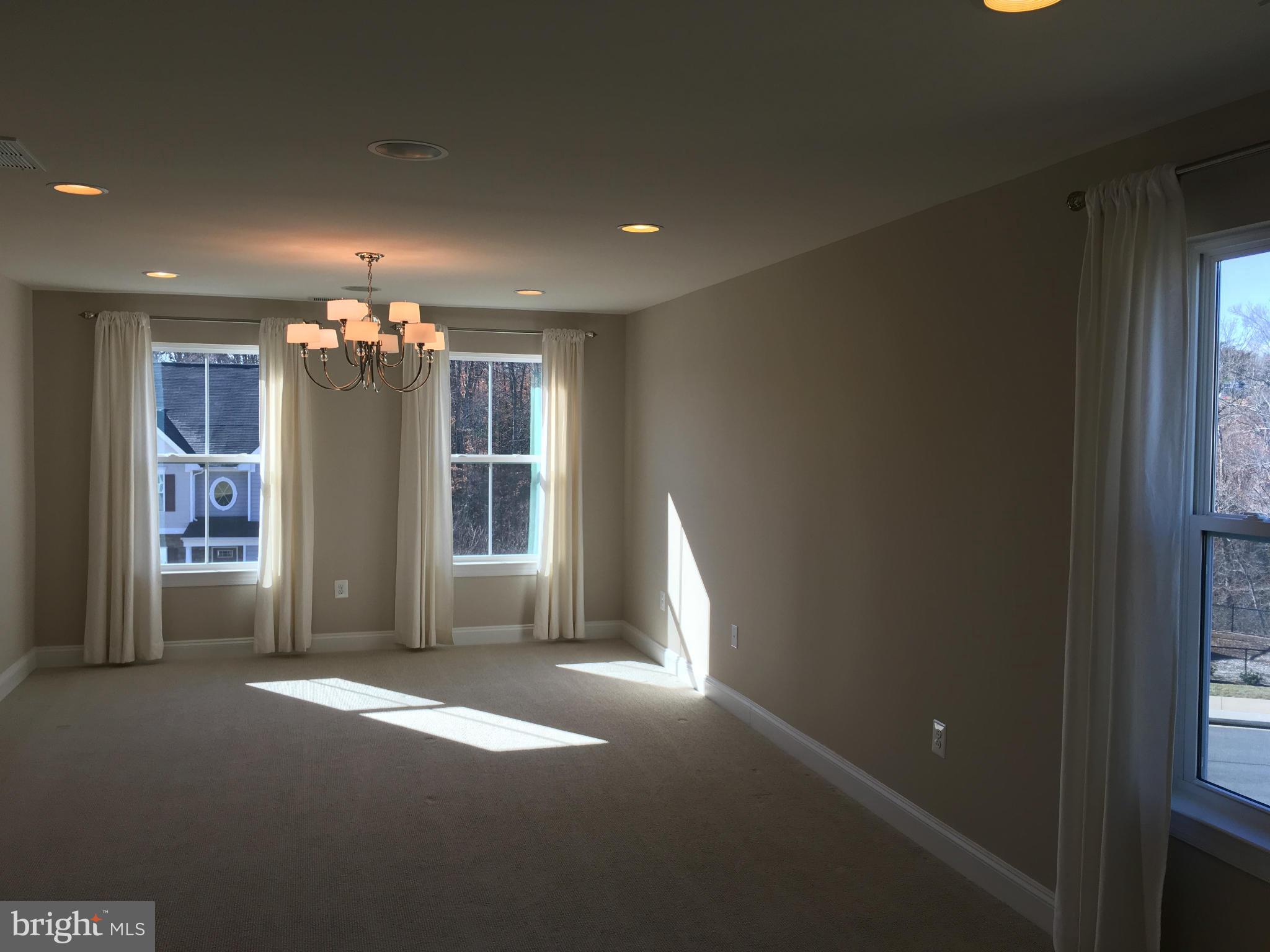 SOUTHGATE - Residential Lease