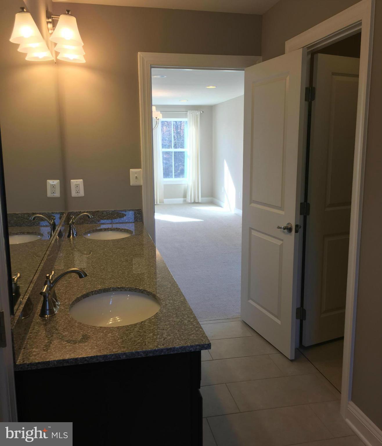 SOUTHGATE - Residential Lease