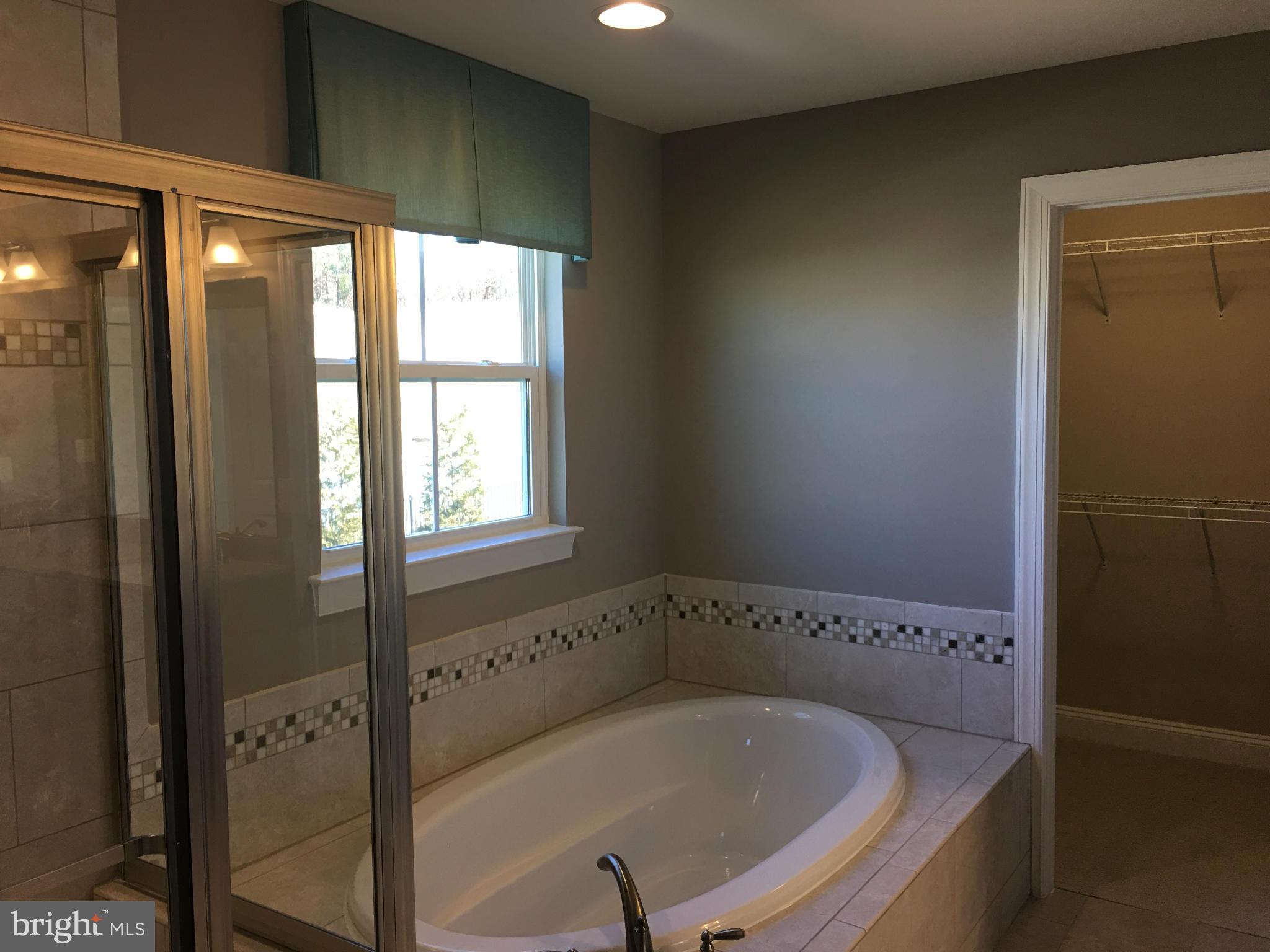 SOUTHGATE - Residential Lease