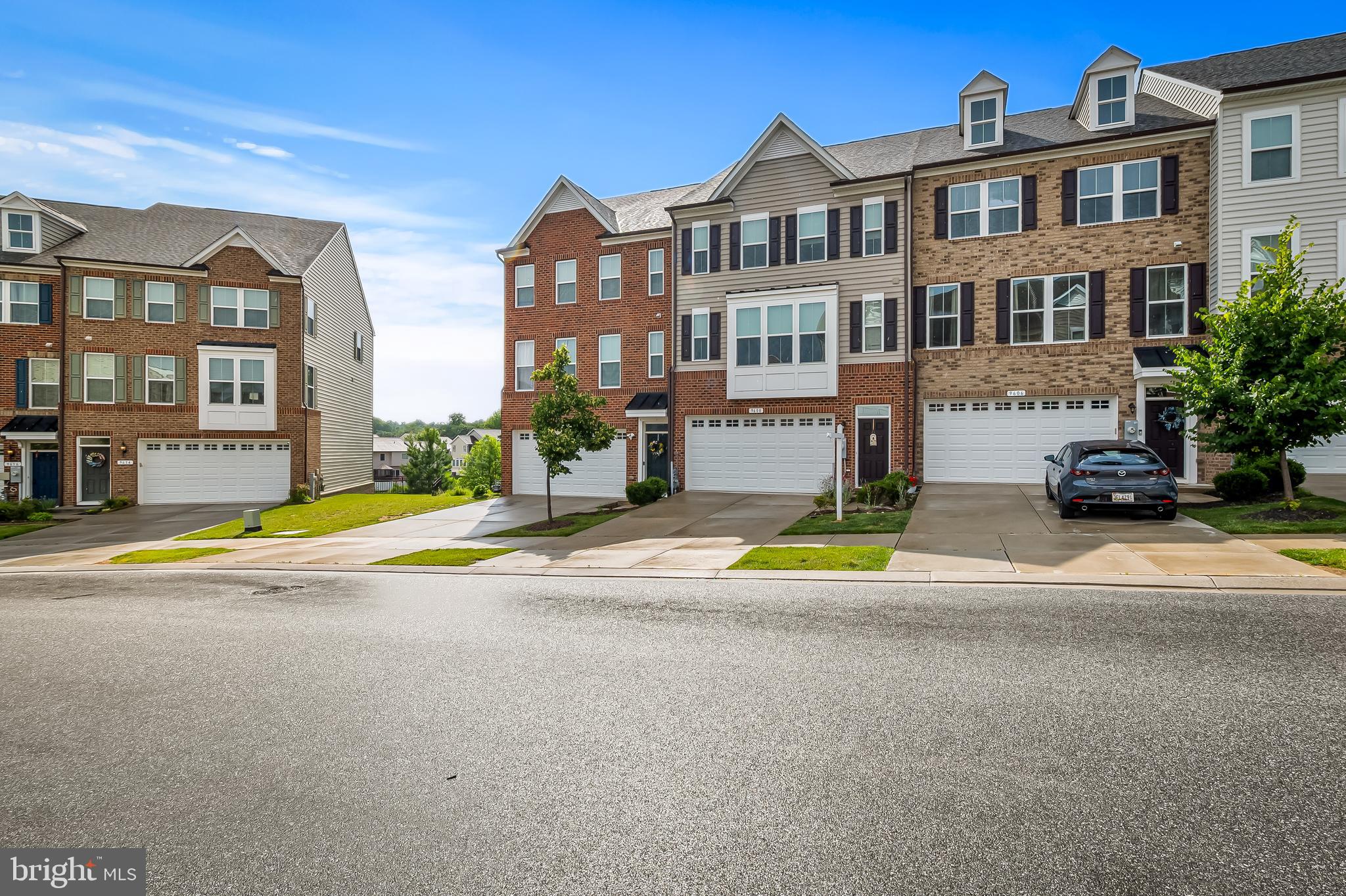 9608 JULIA LANE