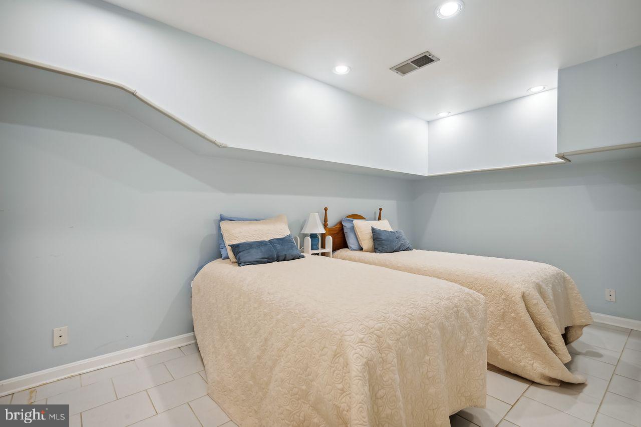 WESTRIDGE - Residential