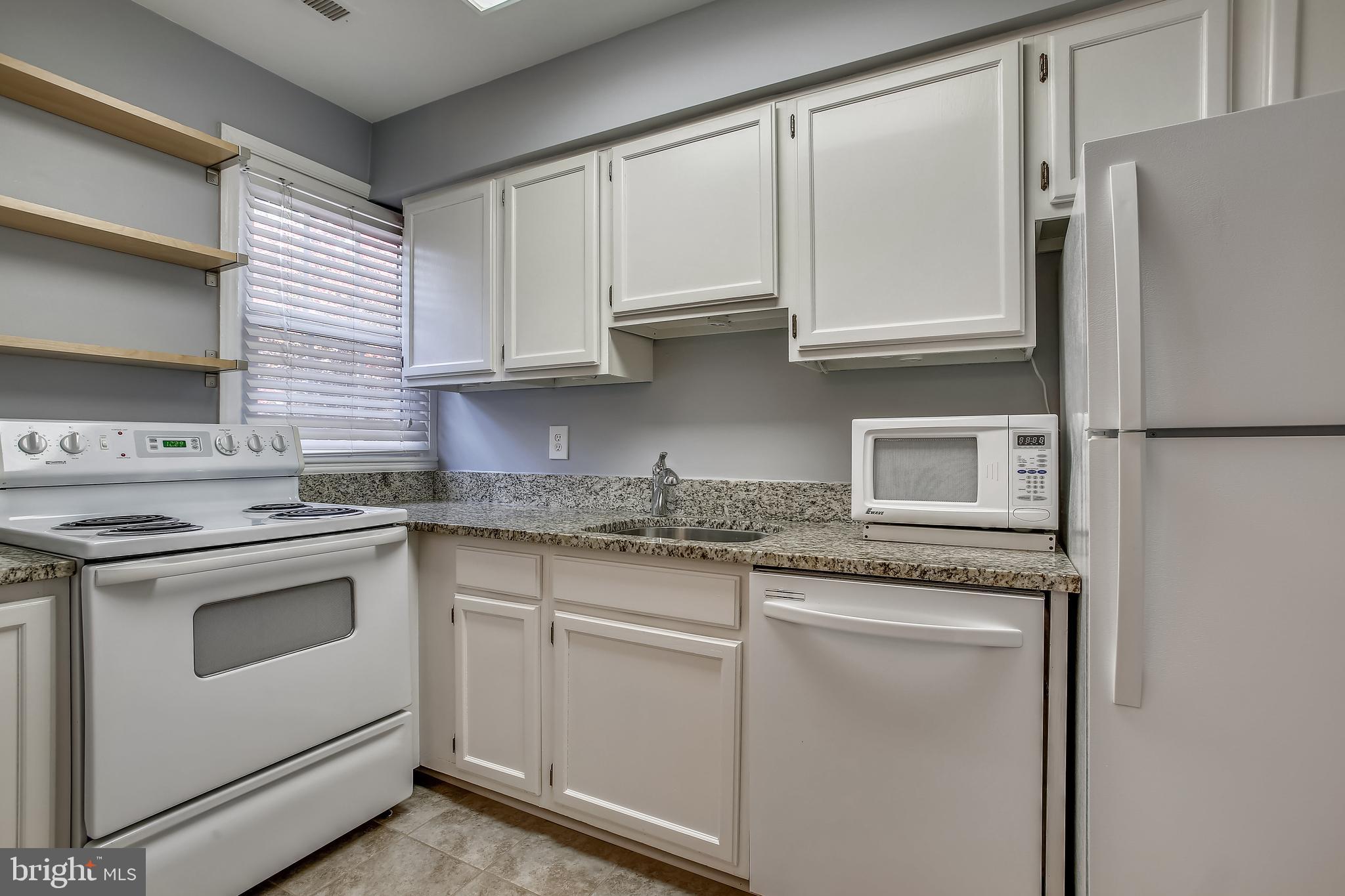 COMMONS OF ARLINGTON - Residential