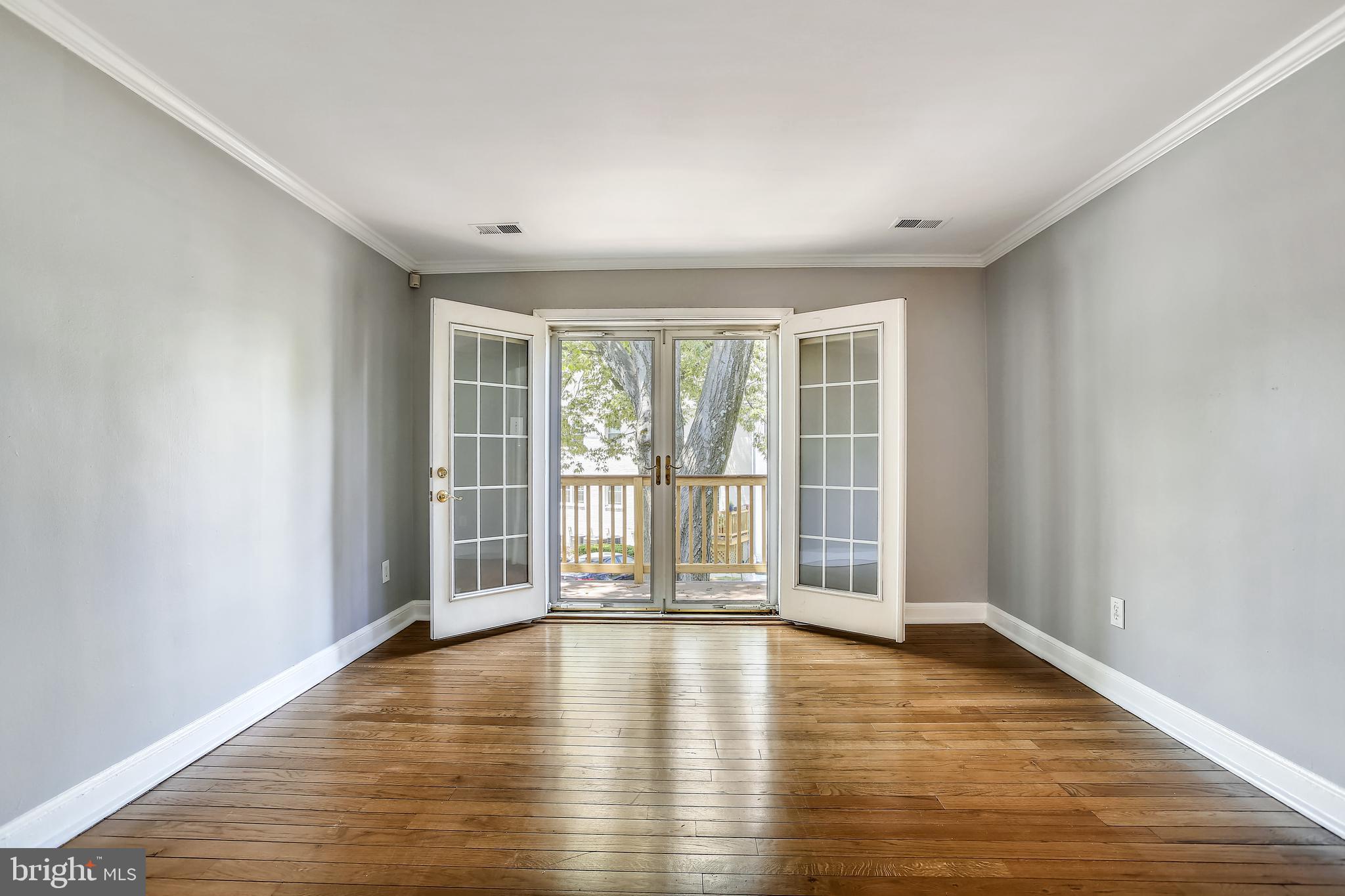 COMMONS OF ARLINGTON - Residential