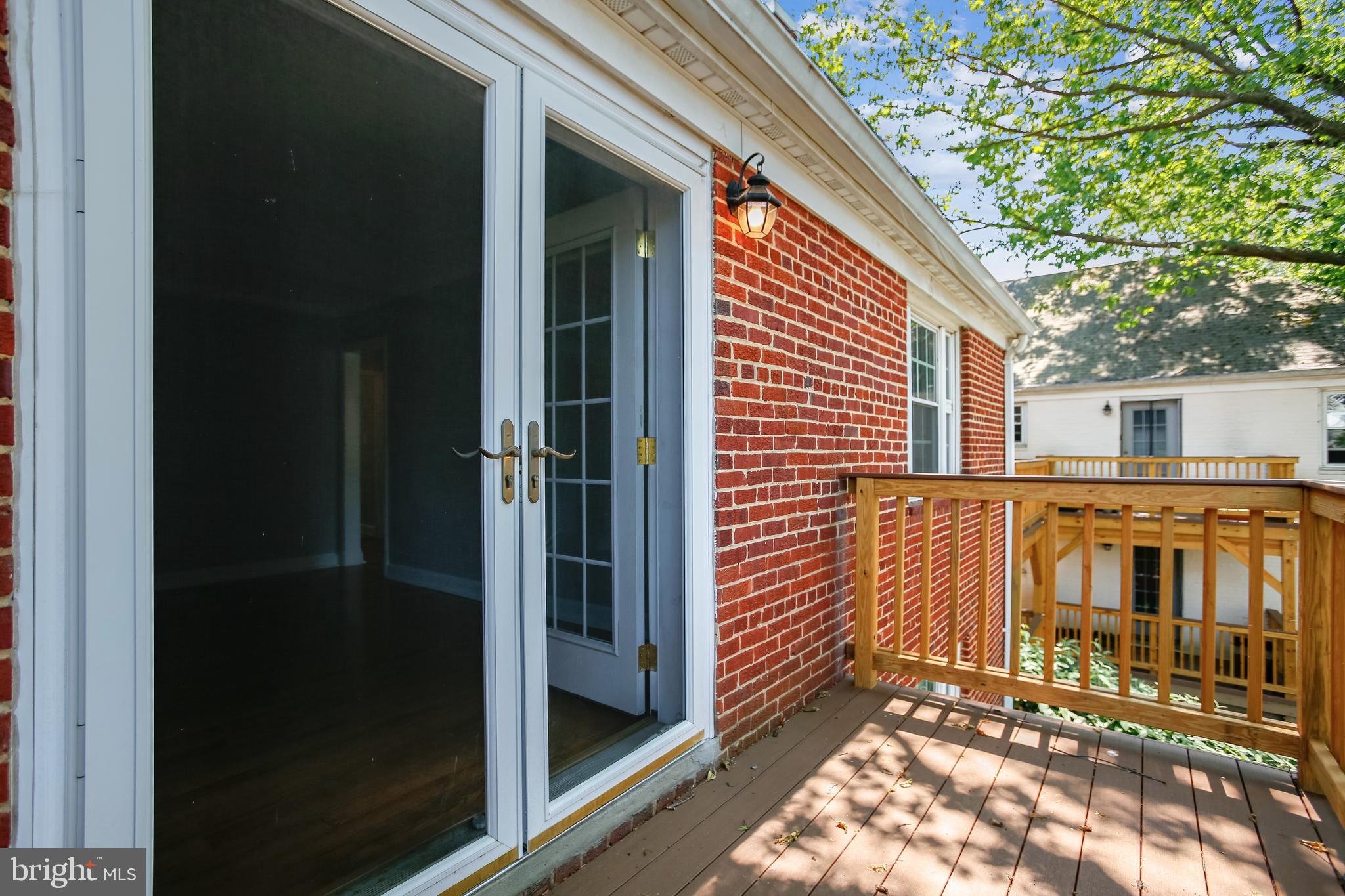 COMMONS OF ARLINGTON - Residential