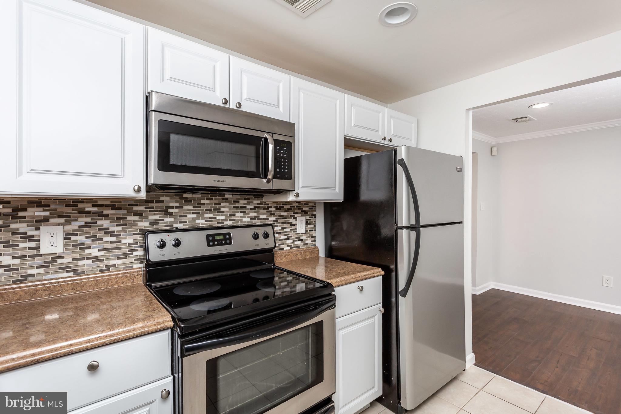 THE HIGHLANDS - Residential Lease