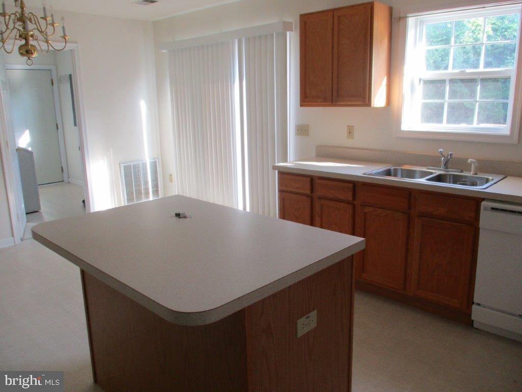 WAYLANDS - Residential