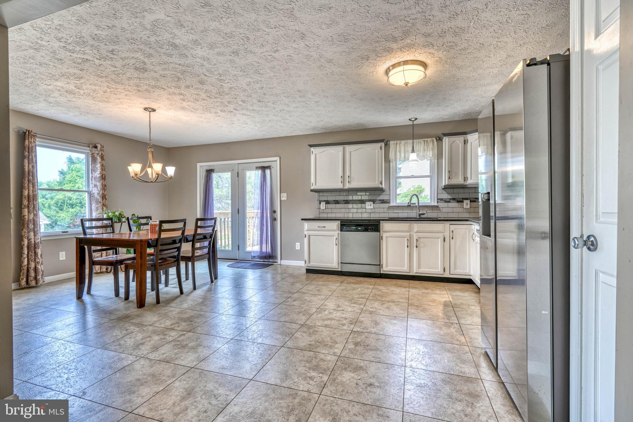 SPRING MEADOW - Residential