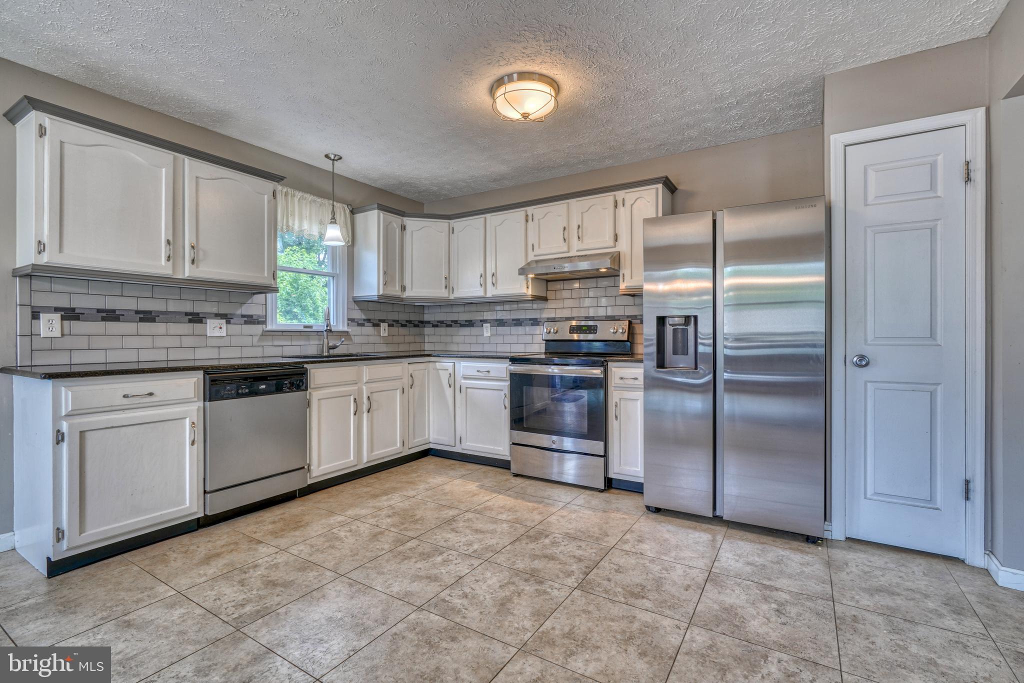 SPRING MEADOW - Residential