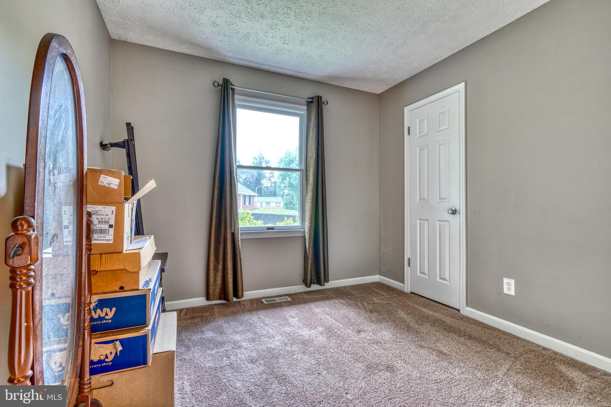 SPRING MEADOW - Residential