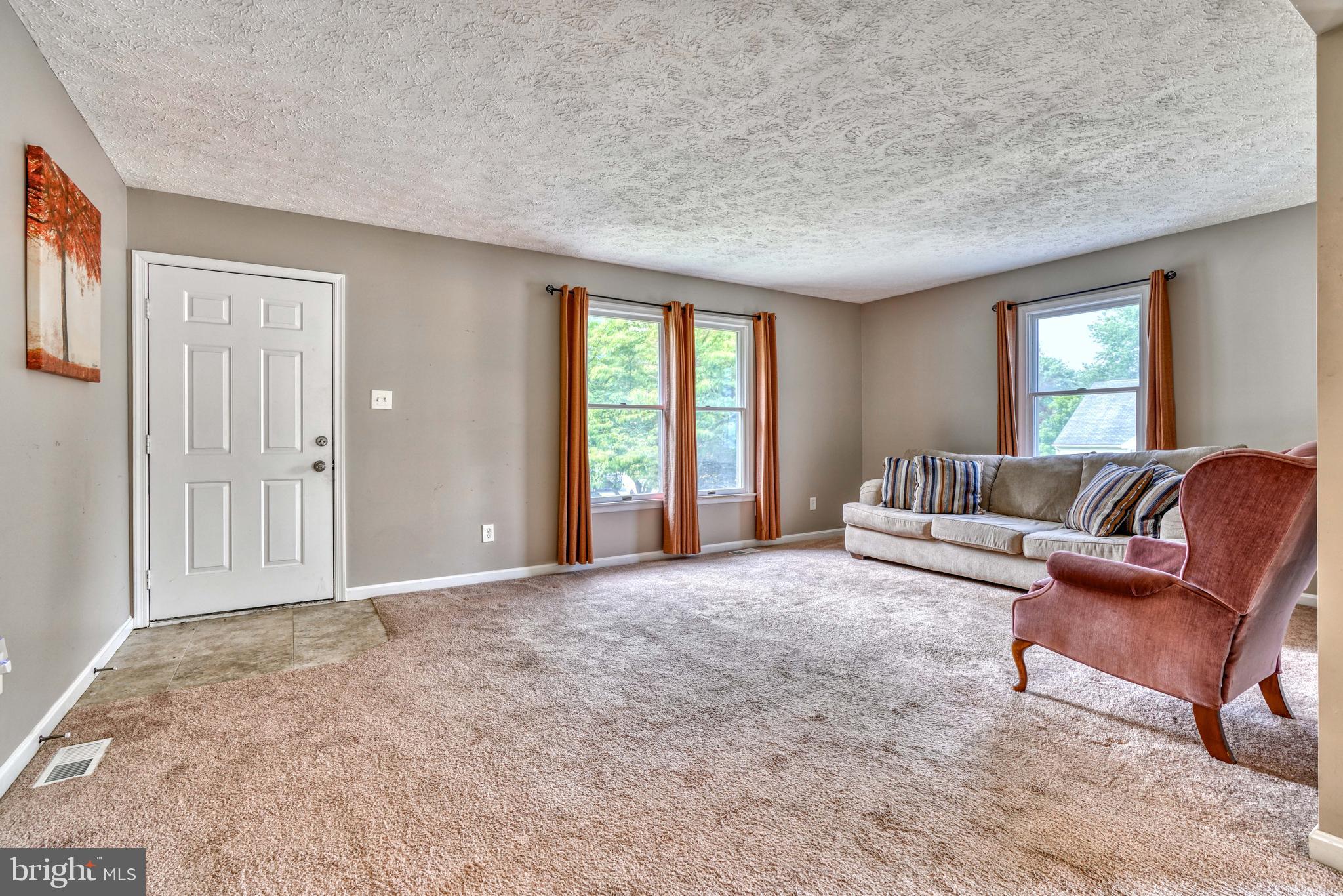 SPRING MEADOW - Residential