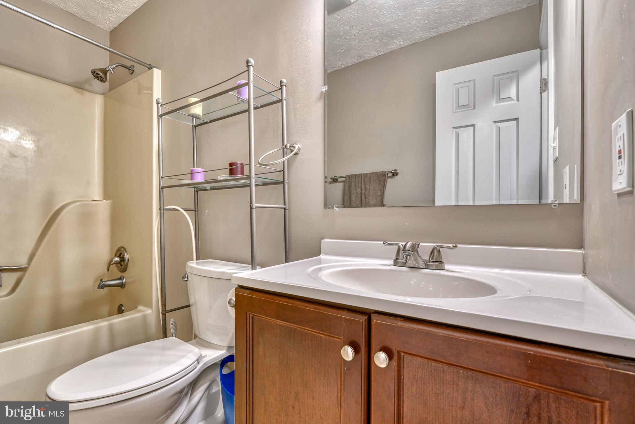 SPRING MEADOW - Residential