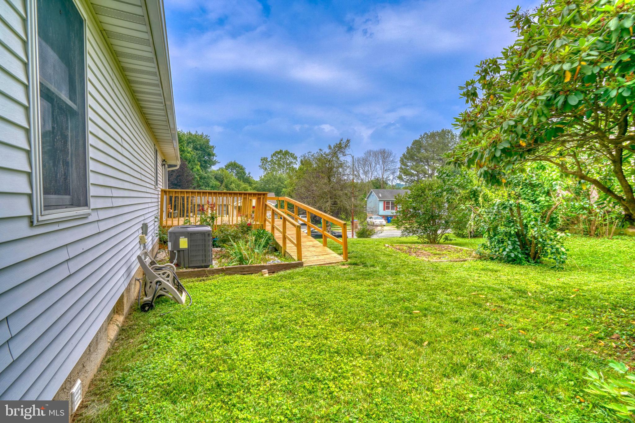 SPRING MEADOW - Residential